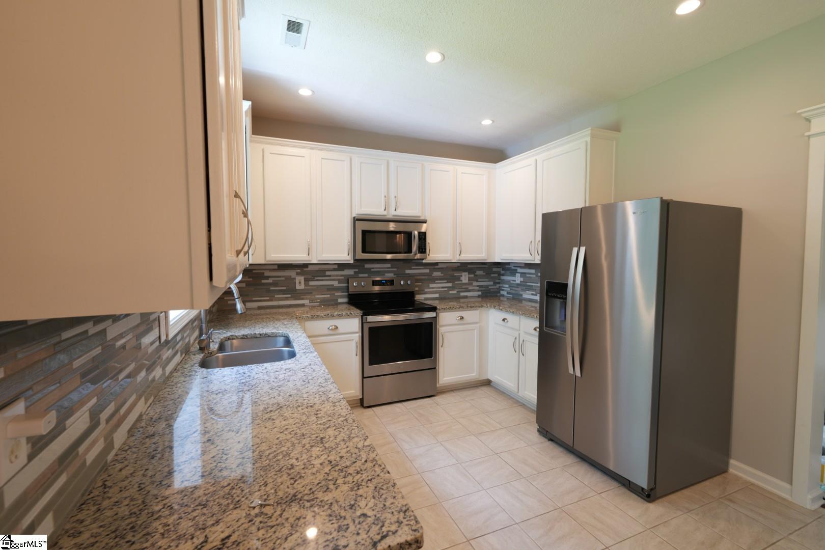 321 Edenberry Way Property Photo 8