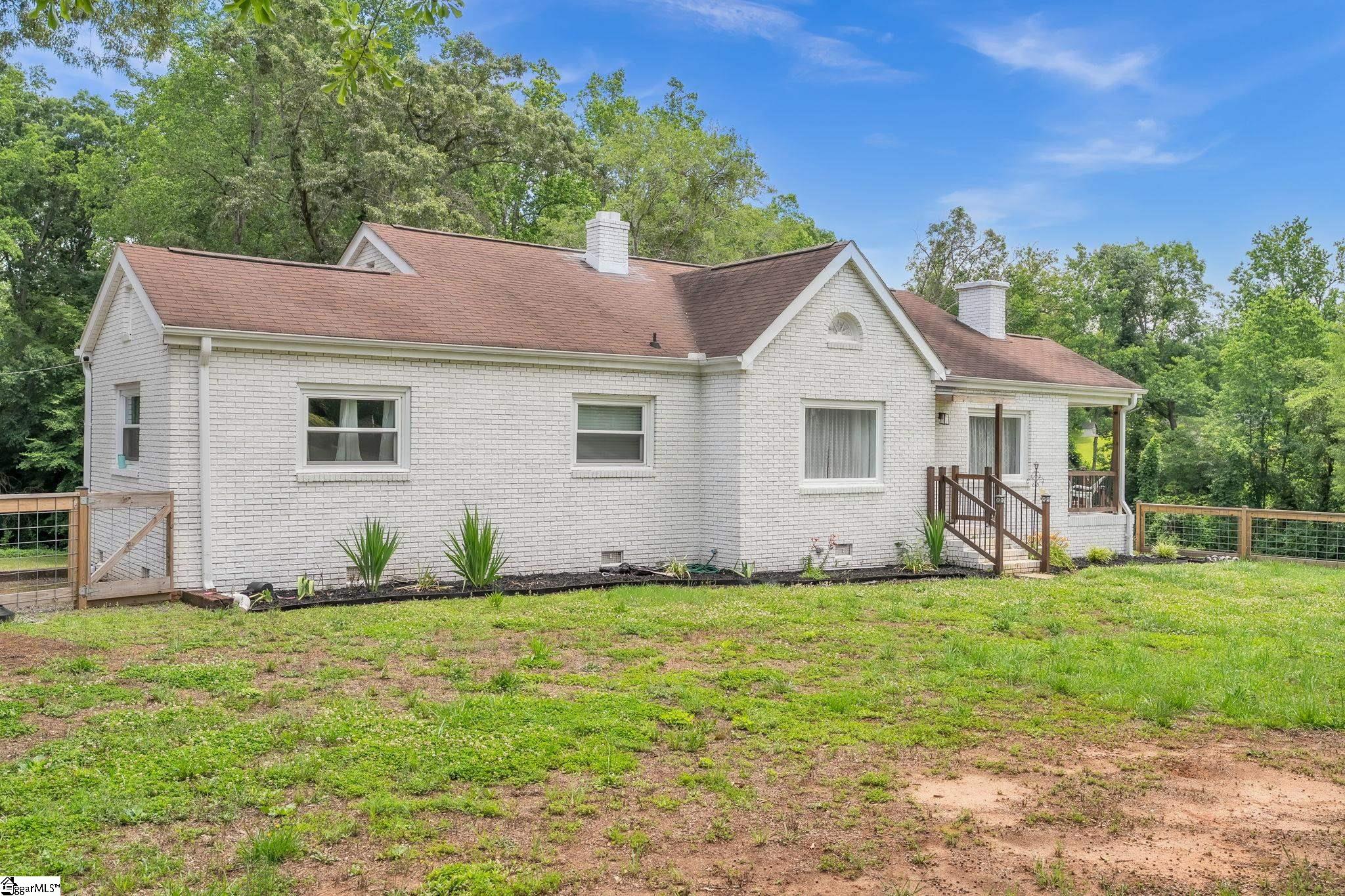 904 Highway 357 Property Photo 4