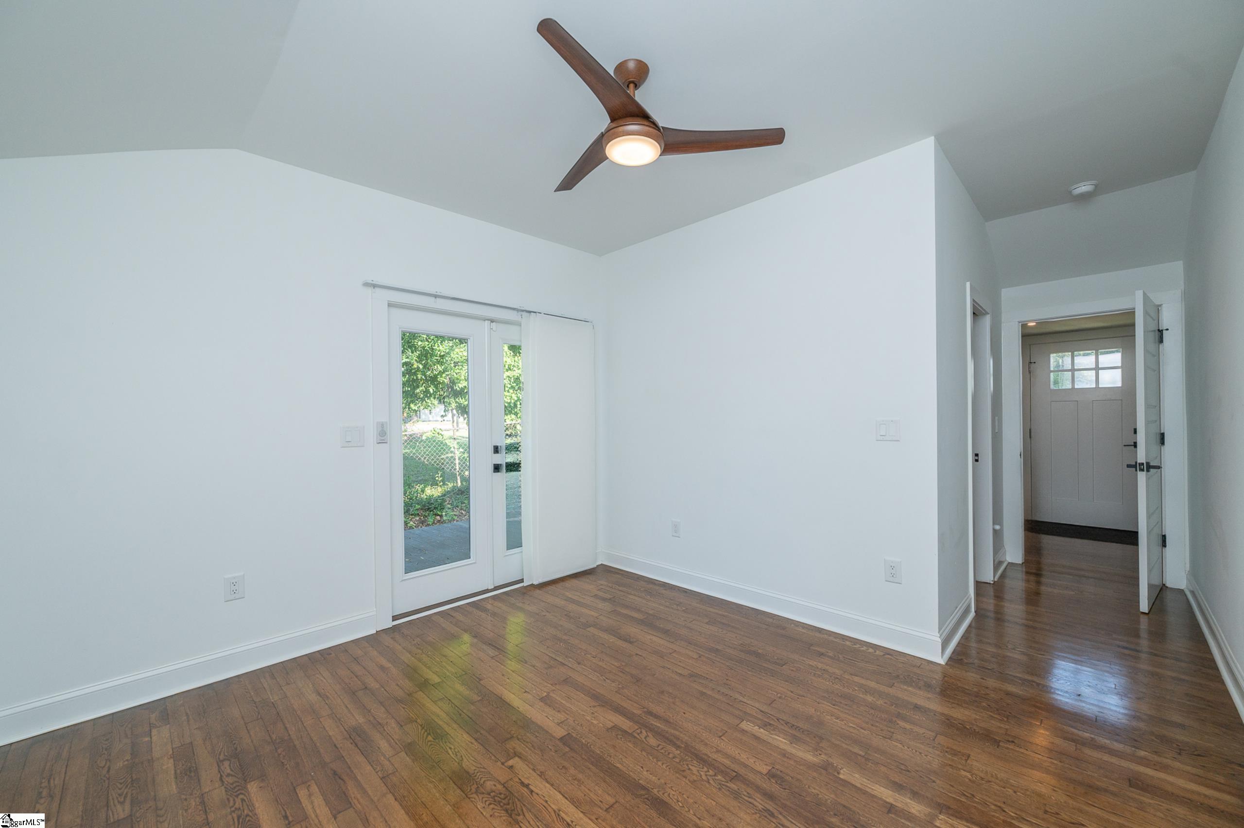 502 Green Avenue Property Photo 14