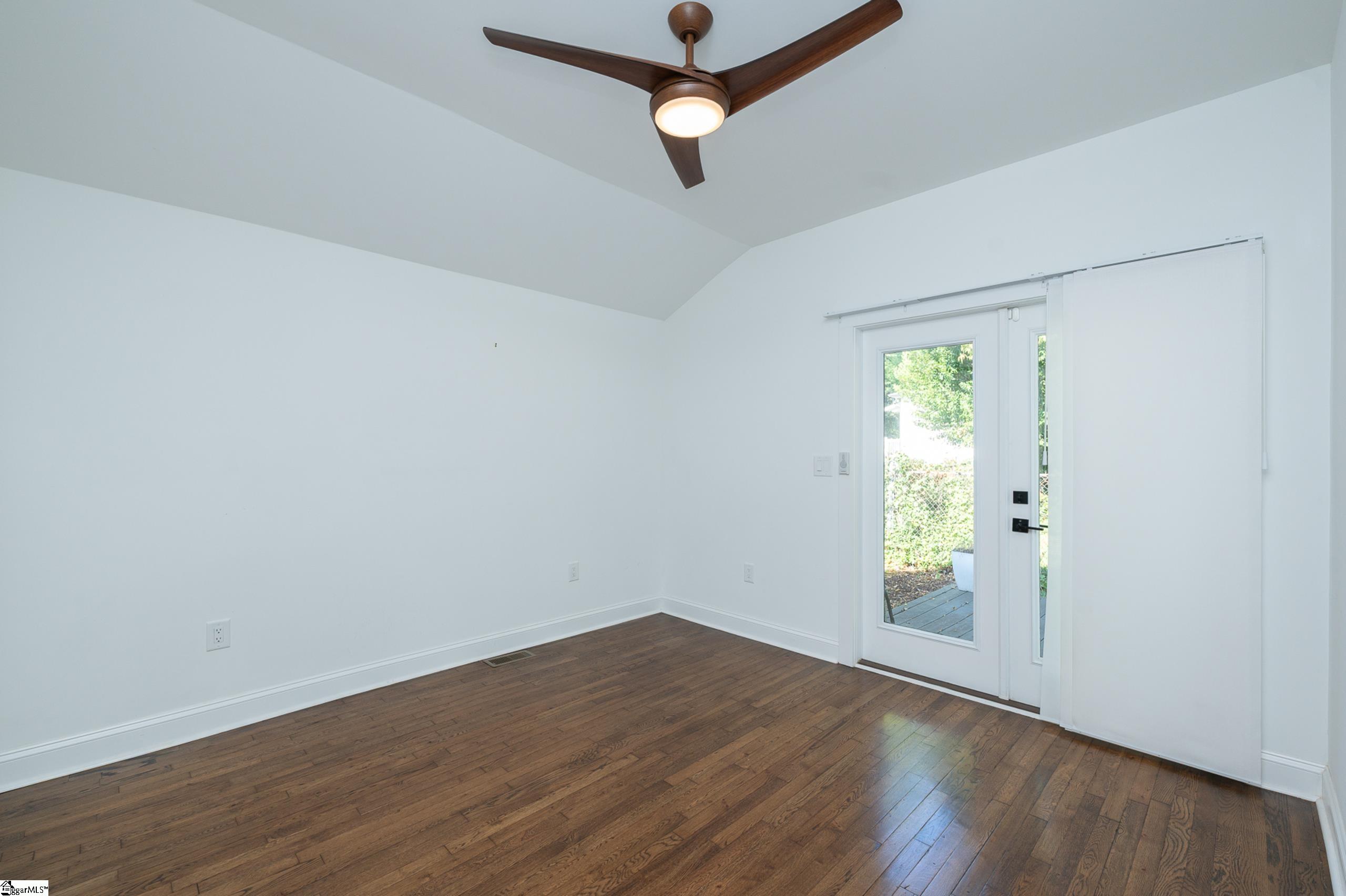 502 Green Avenue Property Photo 15