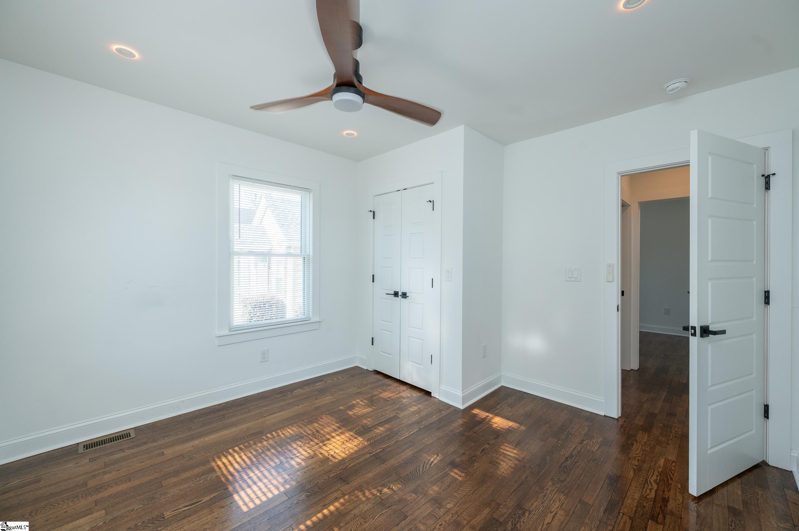 502 Green Avenue Property Photo 22
