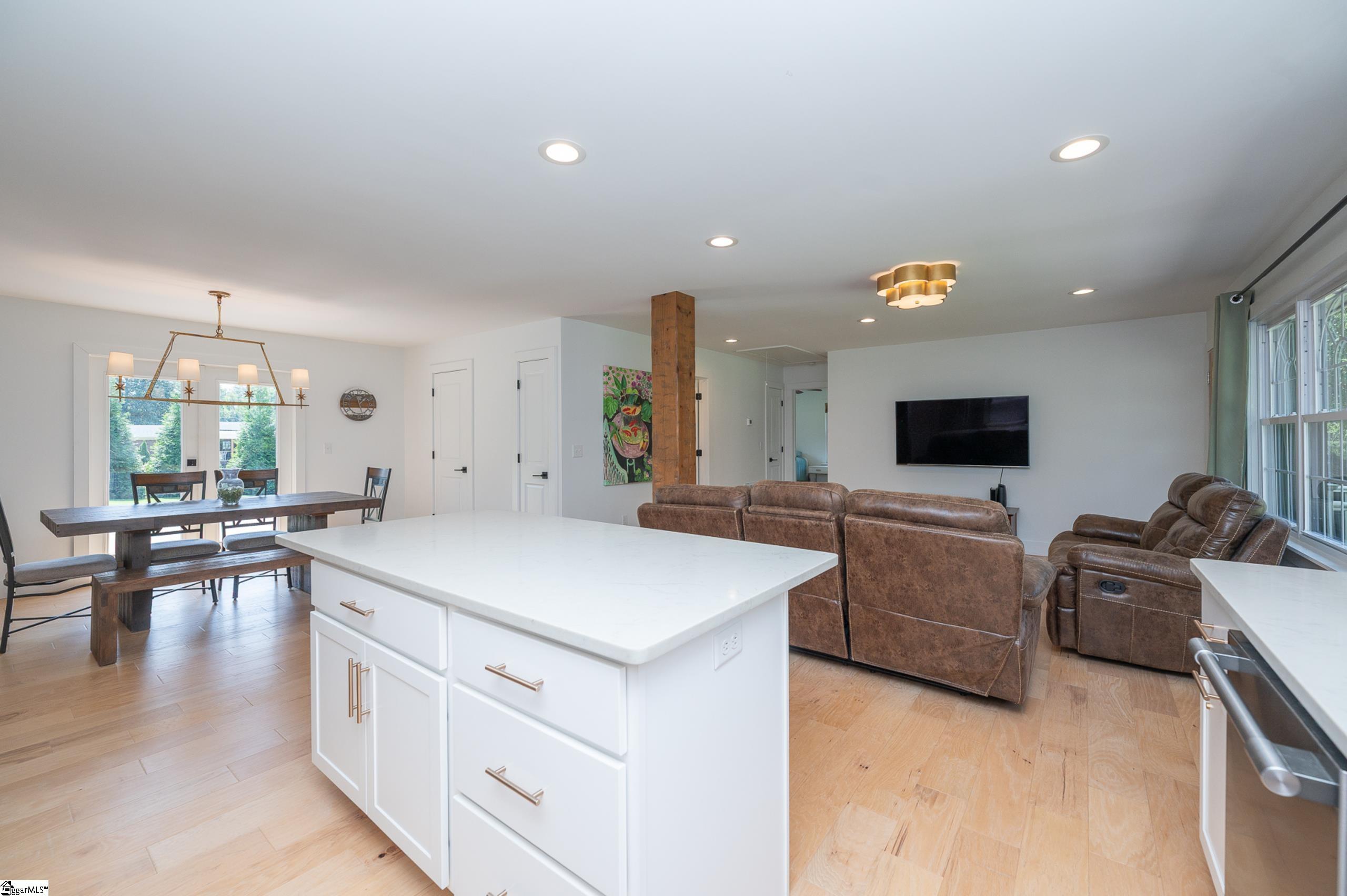 511 Woburn Court Property Photo 12