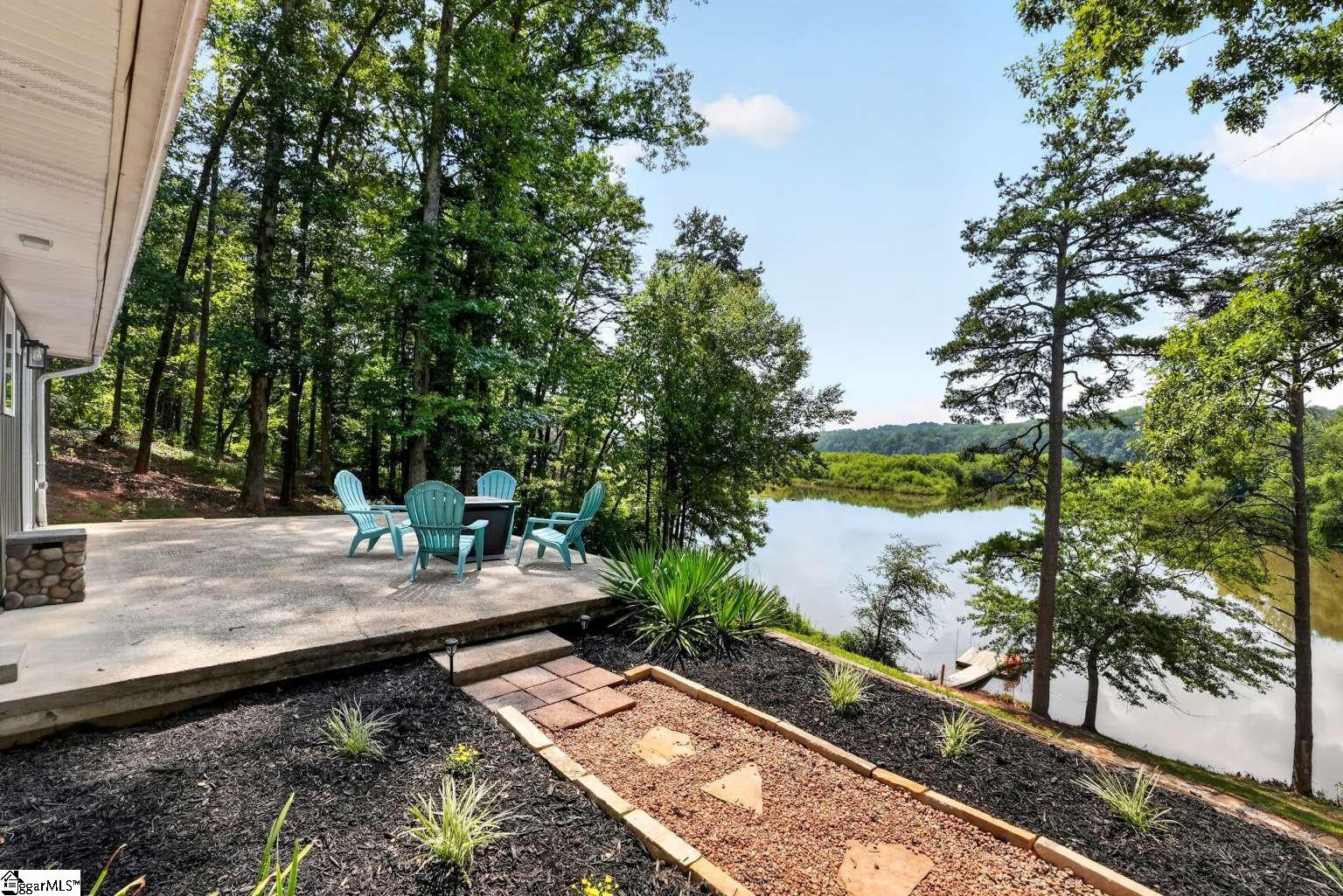 538 Club Drive Property Photo 15