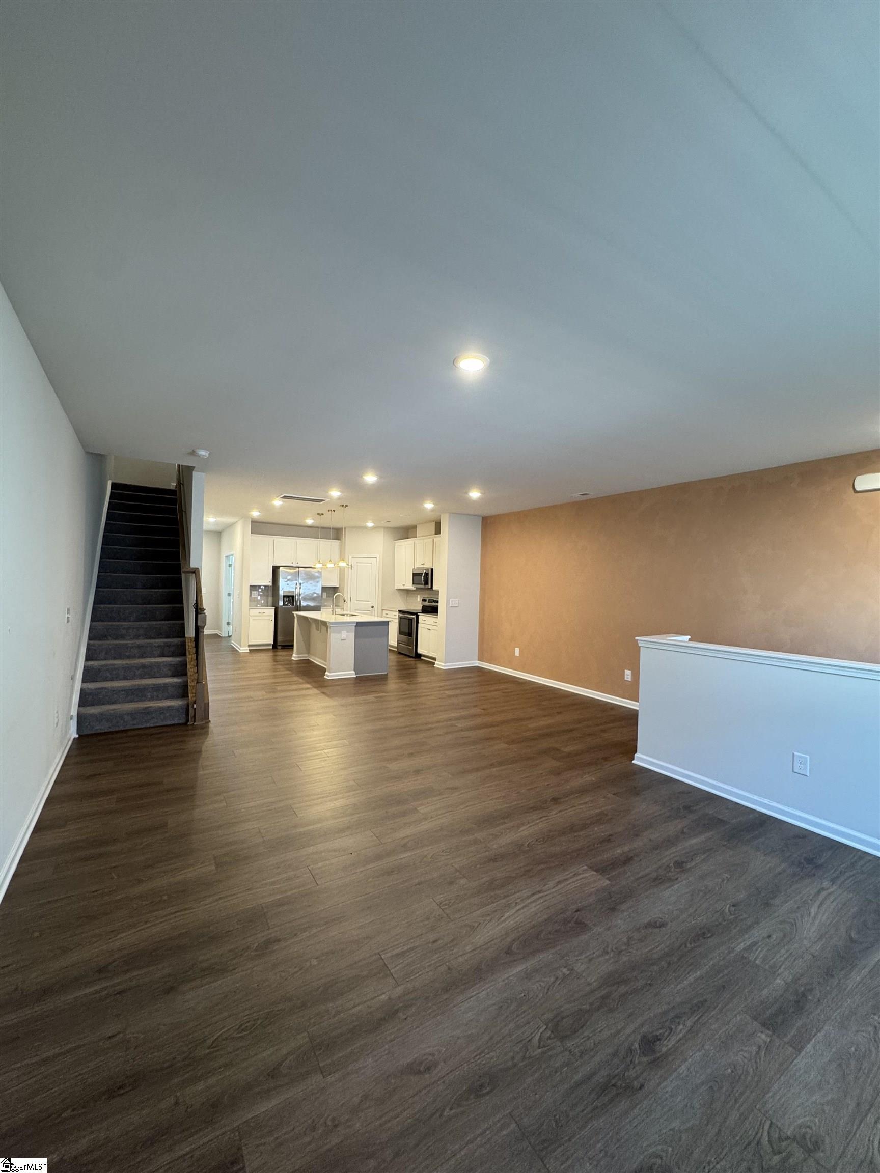 1602963 Property Photo 4