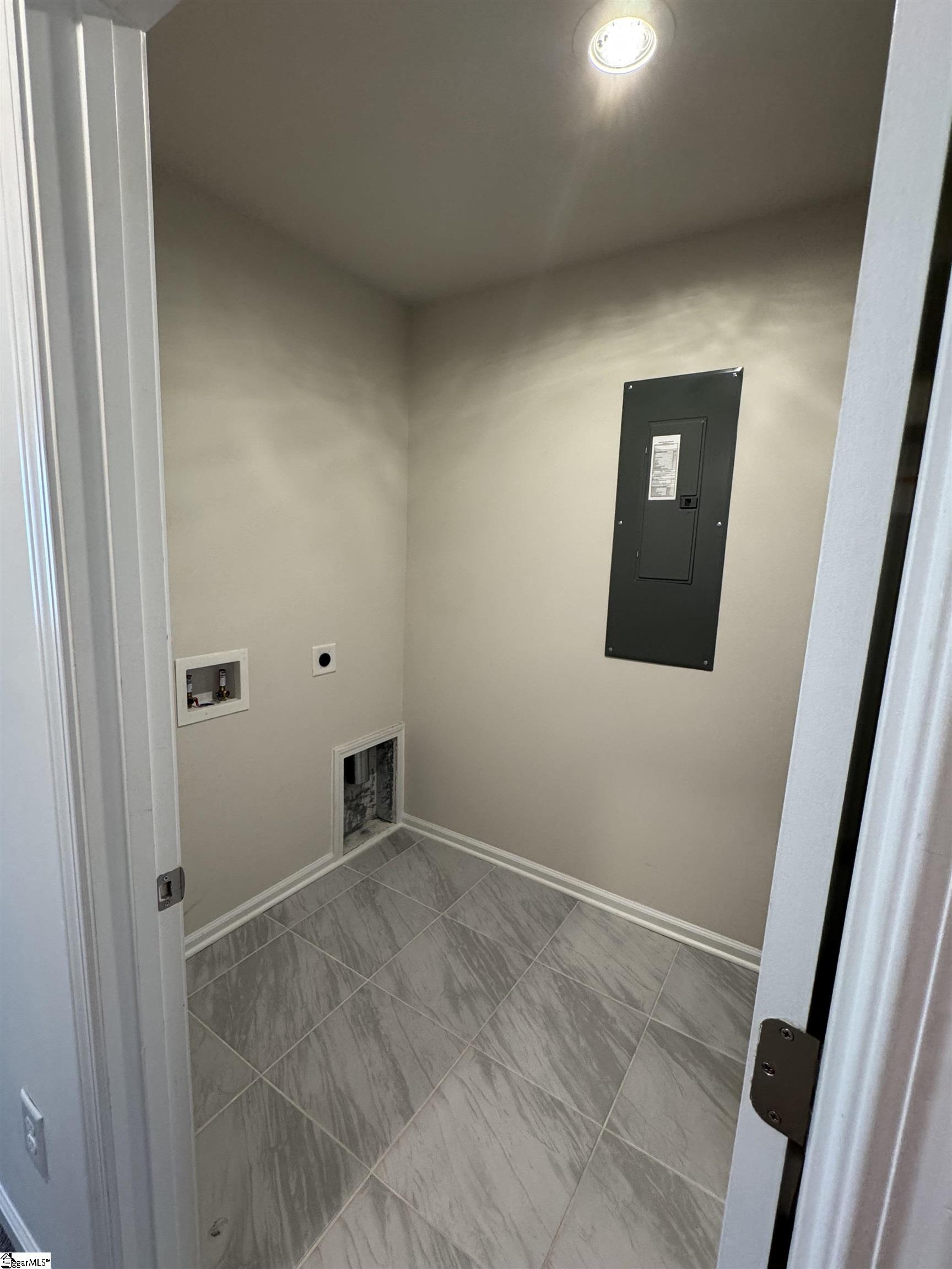 1602963 Property Photo 12