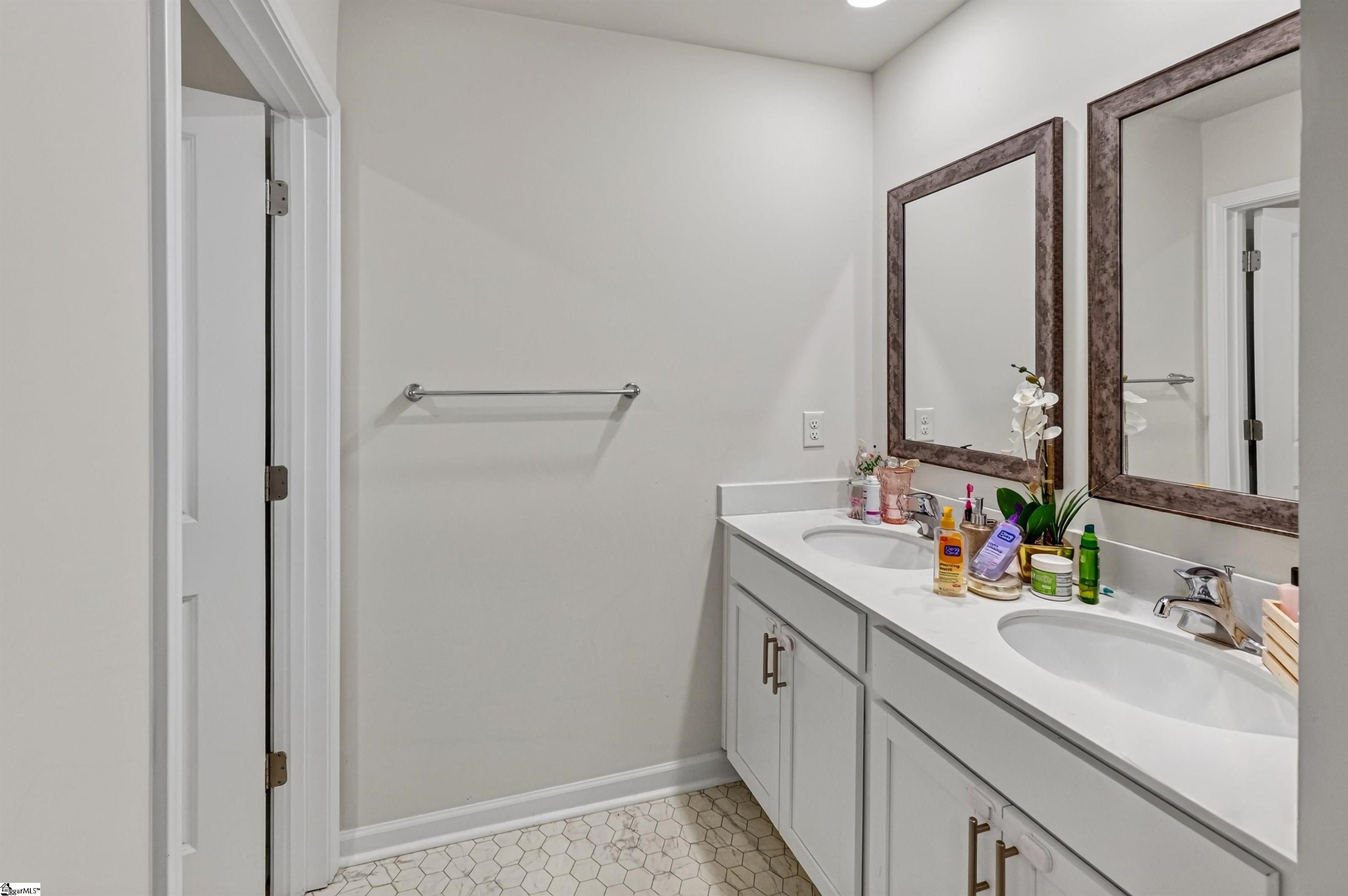 220 Slateford Circle Property Photo 19