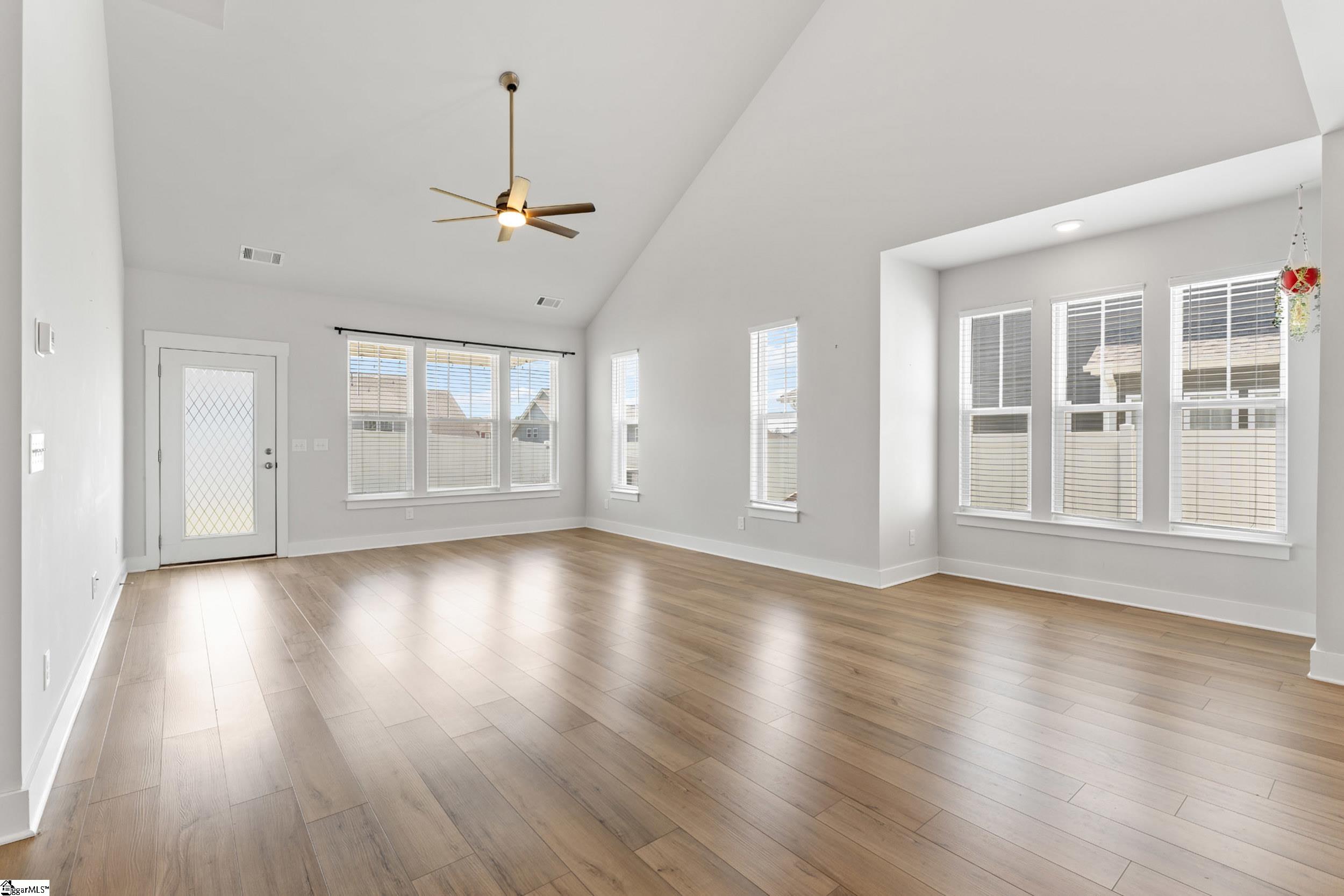 1332 Summer Gold Way Property Photo 11