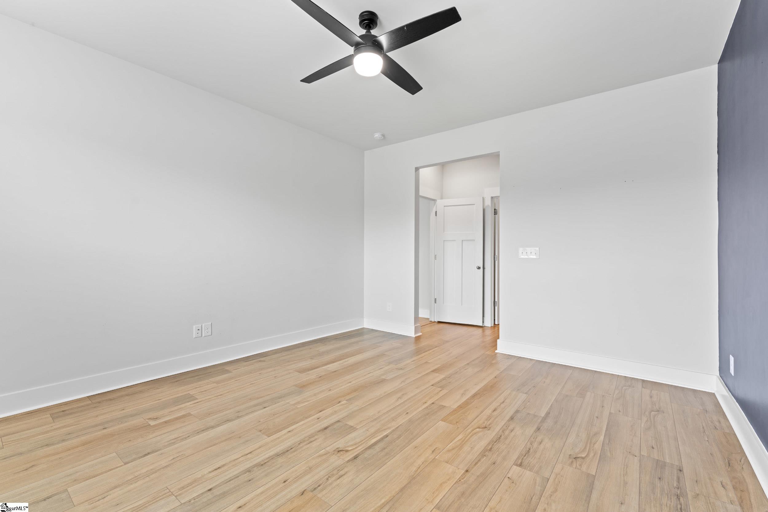 1332 Summer Gold Way Property Photo 17