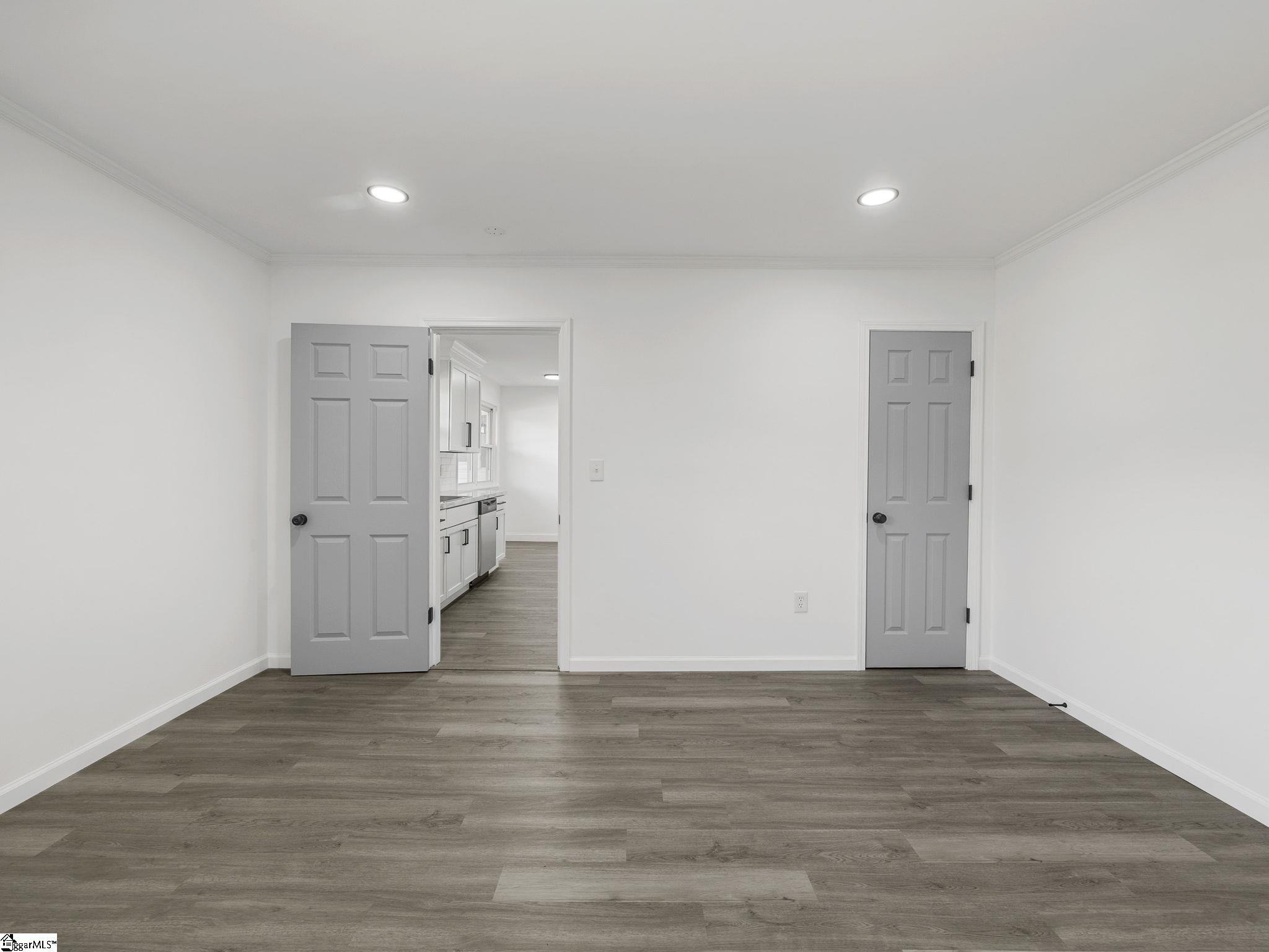255 Hazelwood Avenue Property Photo 22