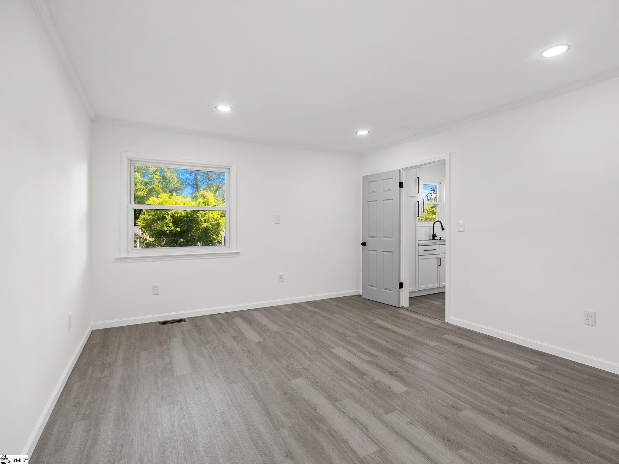 255 Hazelwood Avenue Property Photo 23