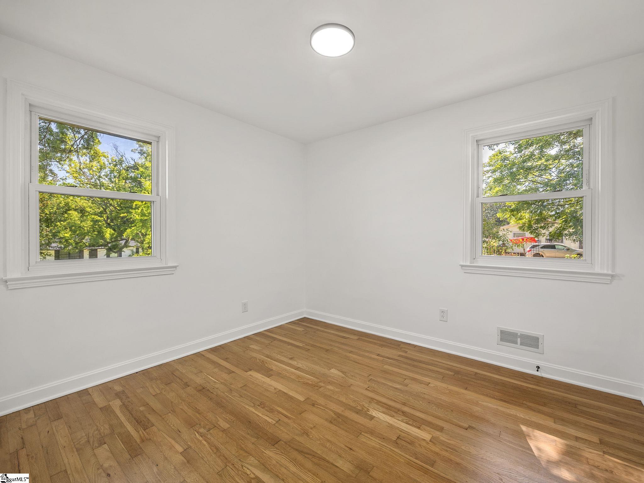 255 Hazelwood Avenue Property Photo 26
