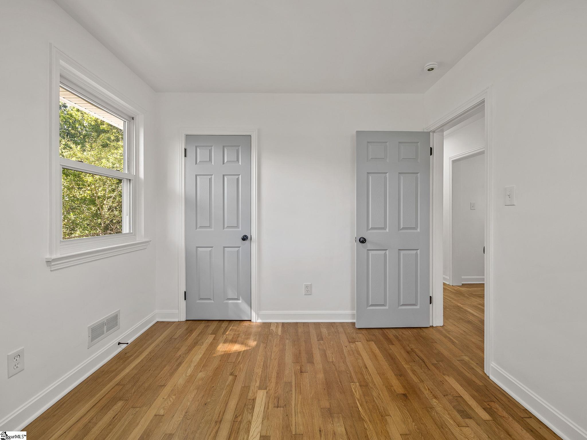 255 Hazelwood Avenue Property Photo 27