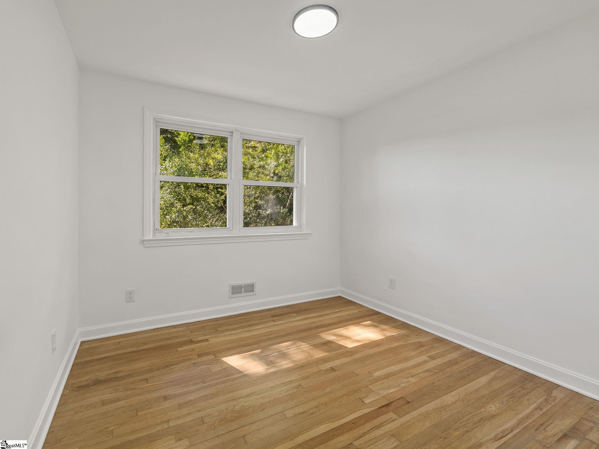 255 Hazelwood Avenue Property Photo 29
