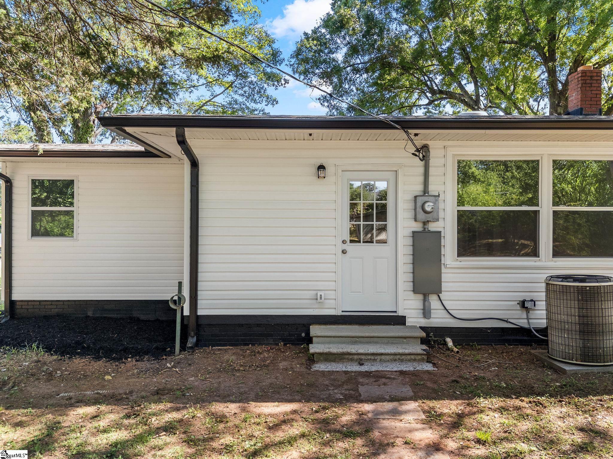 255 Hazelwood Avenue Property Photo 39