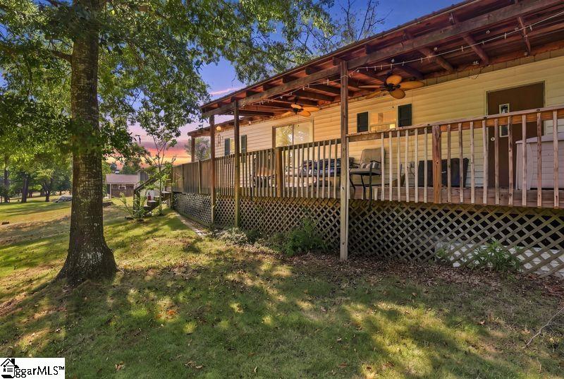 424 Hyde Cove Drive Property Photo 2