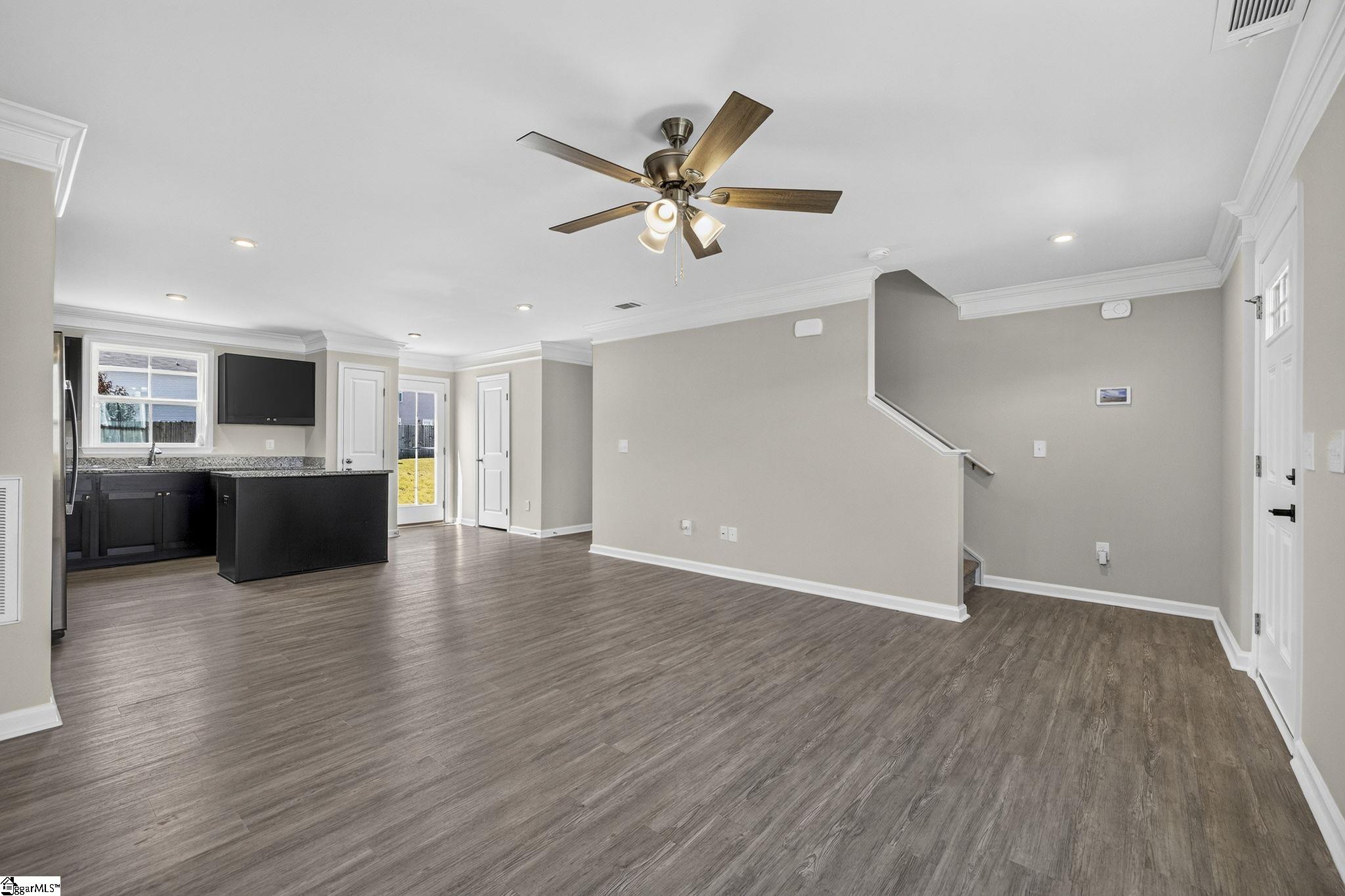 406 Edenvale Drive Property Photo 5
