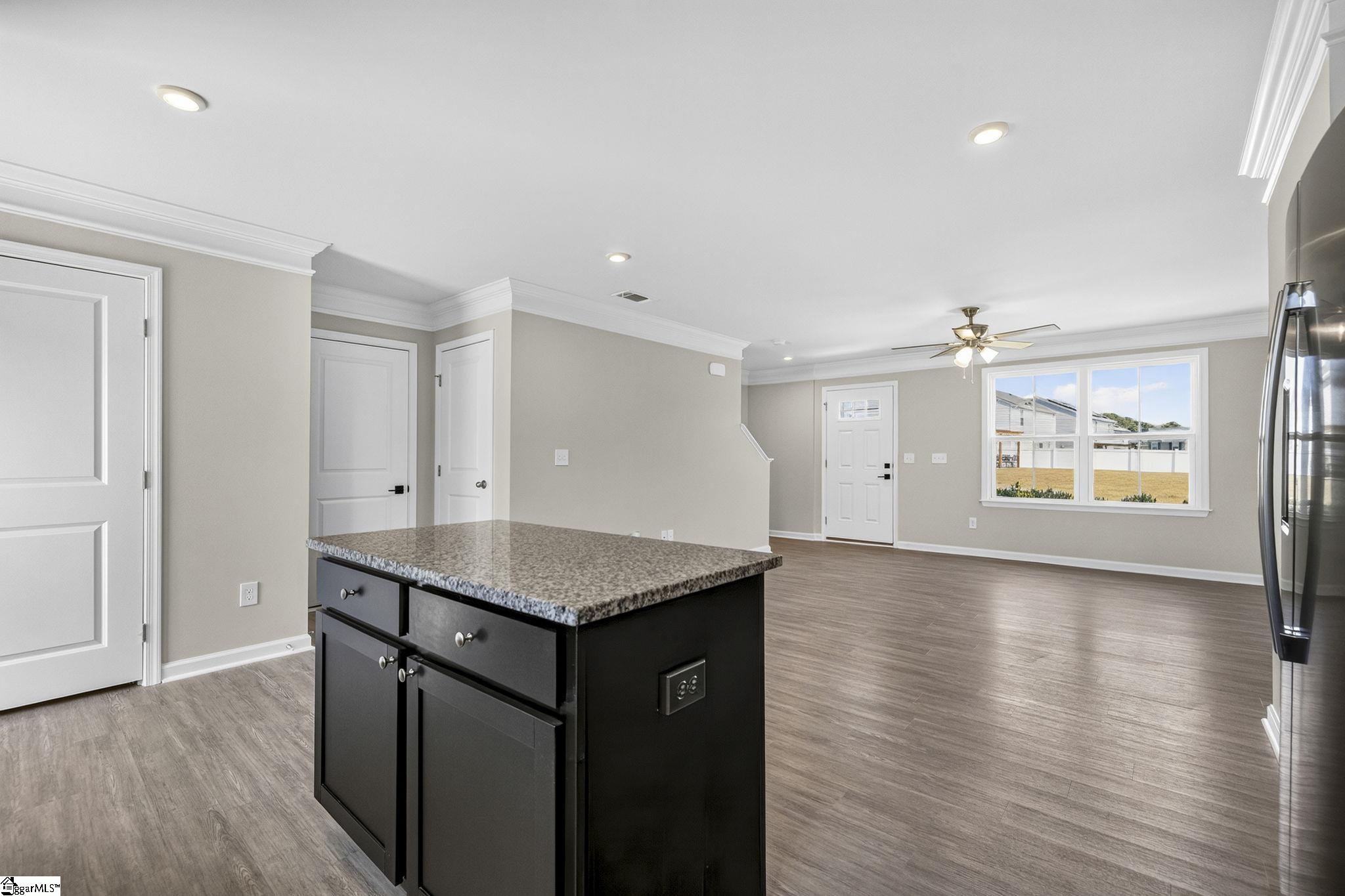406 Edenvale Drive Property Photo 10