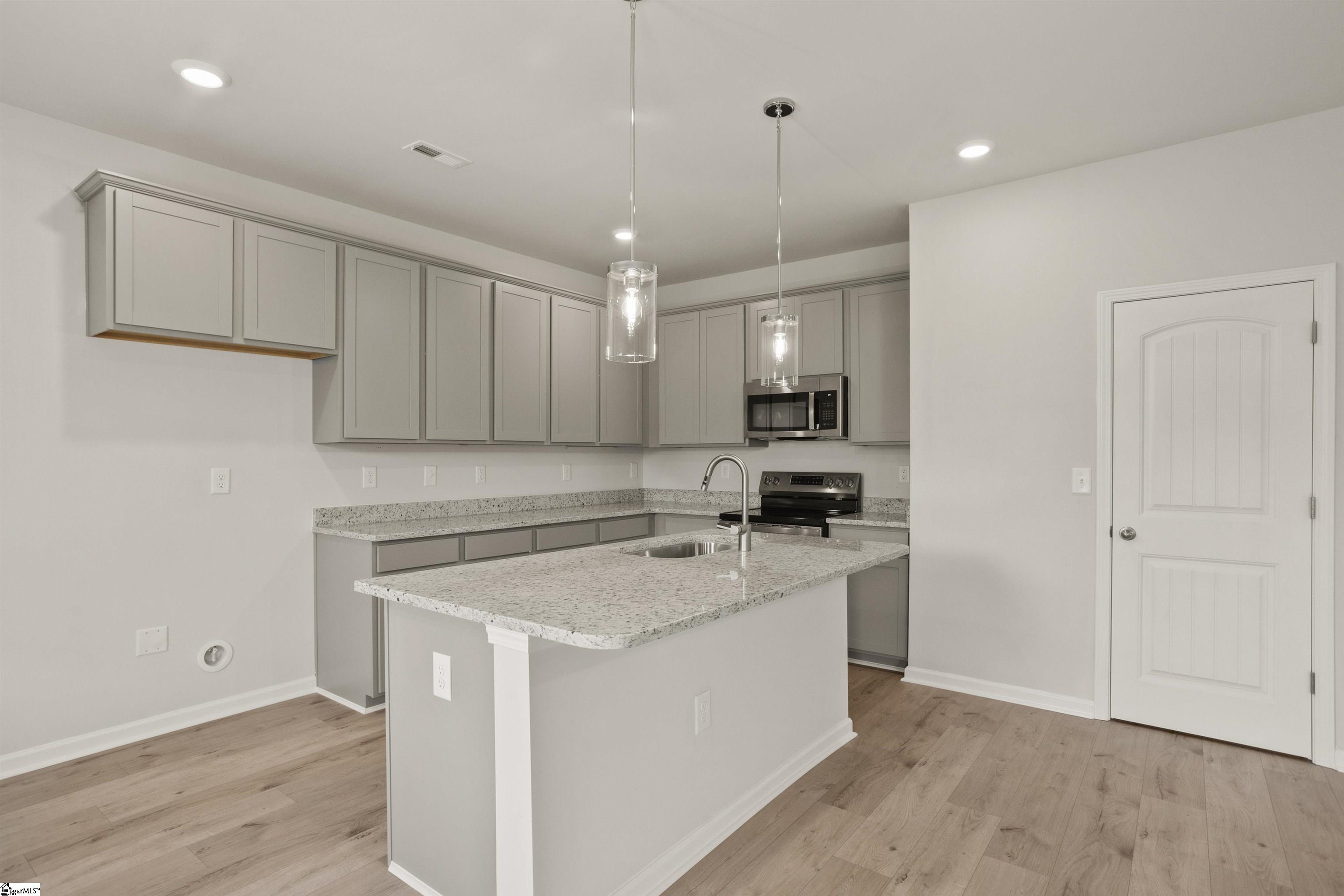 617 Silver Fir Street Property Photo 14