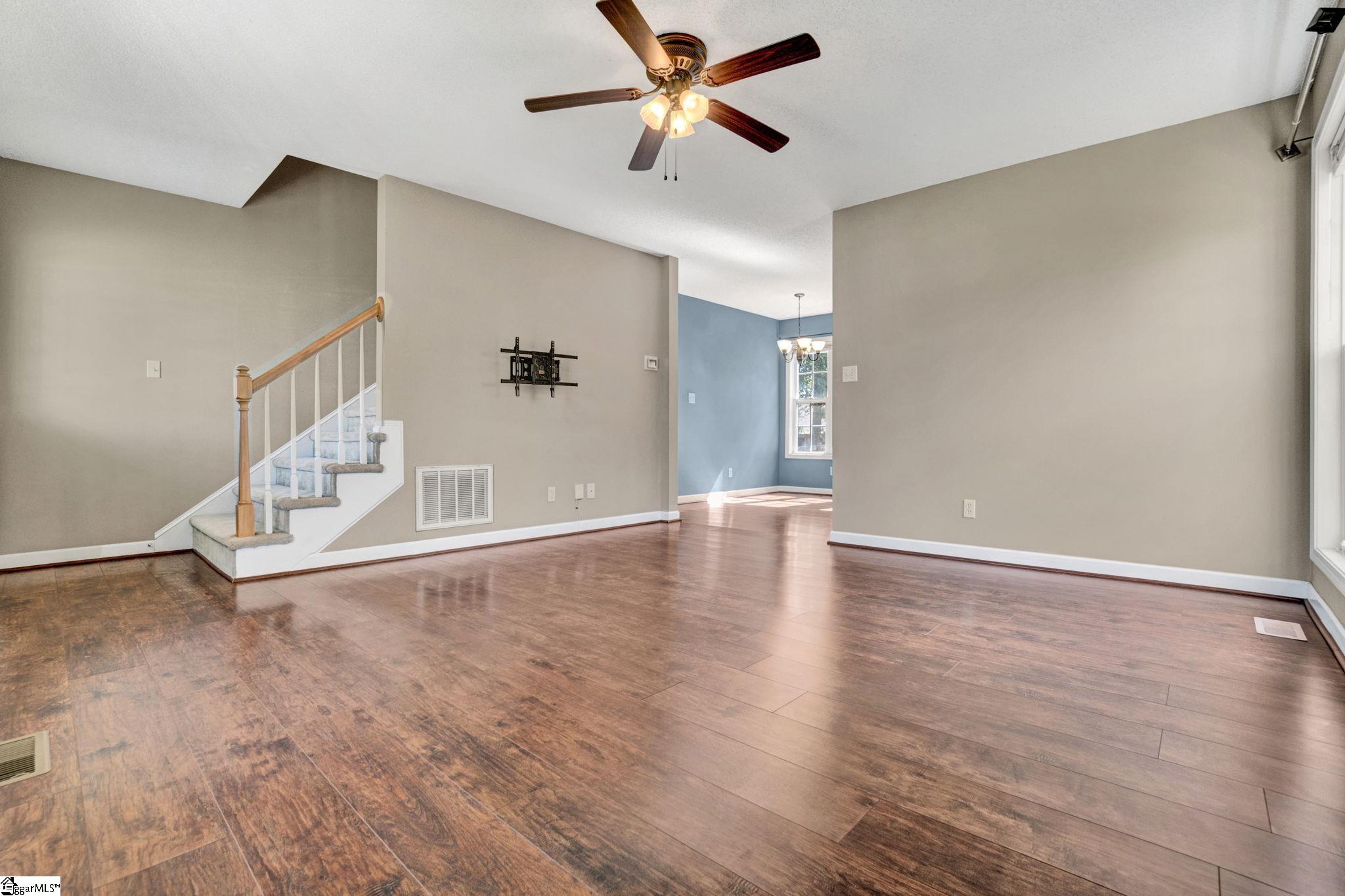 554 Plantation Creek Drive Property Photo 4