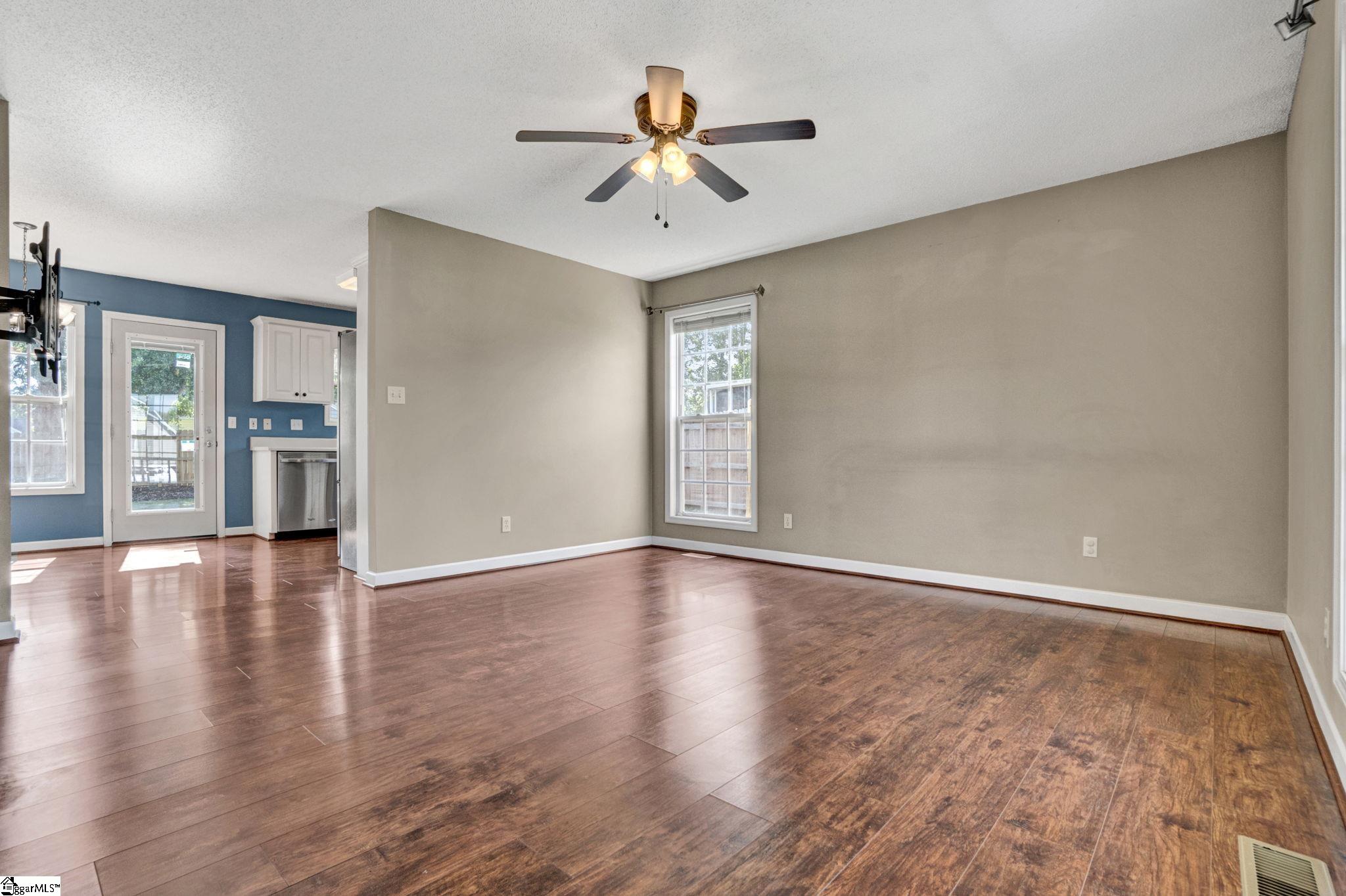 554 Plantation Creek Drive Property Photo 6