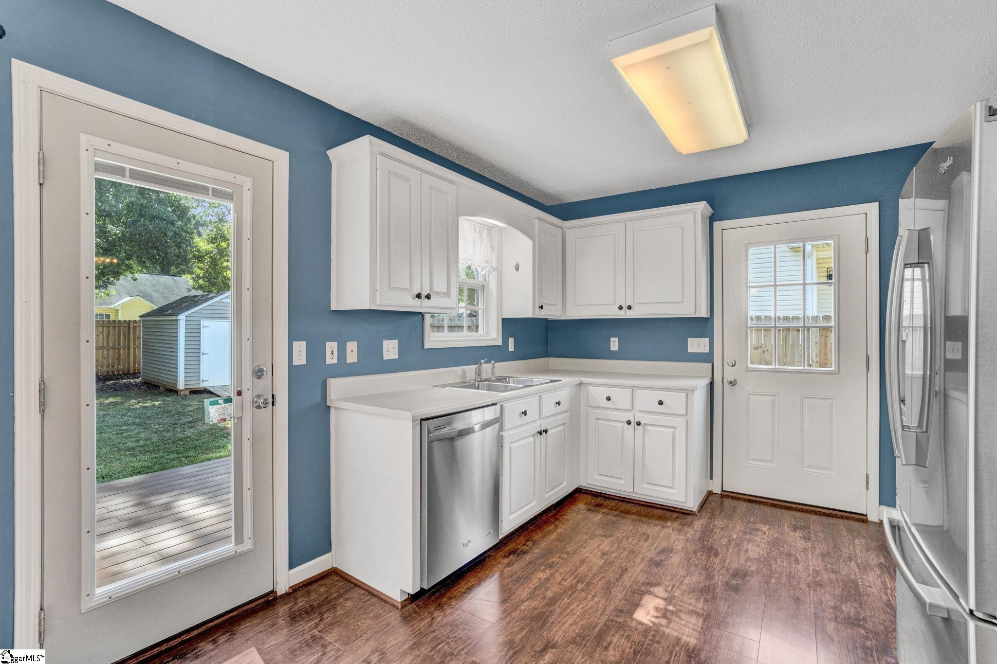 554 Plantation Creek Drive Property Photo 7