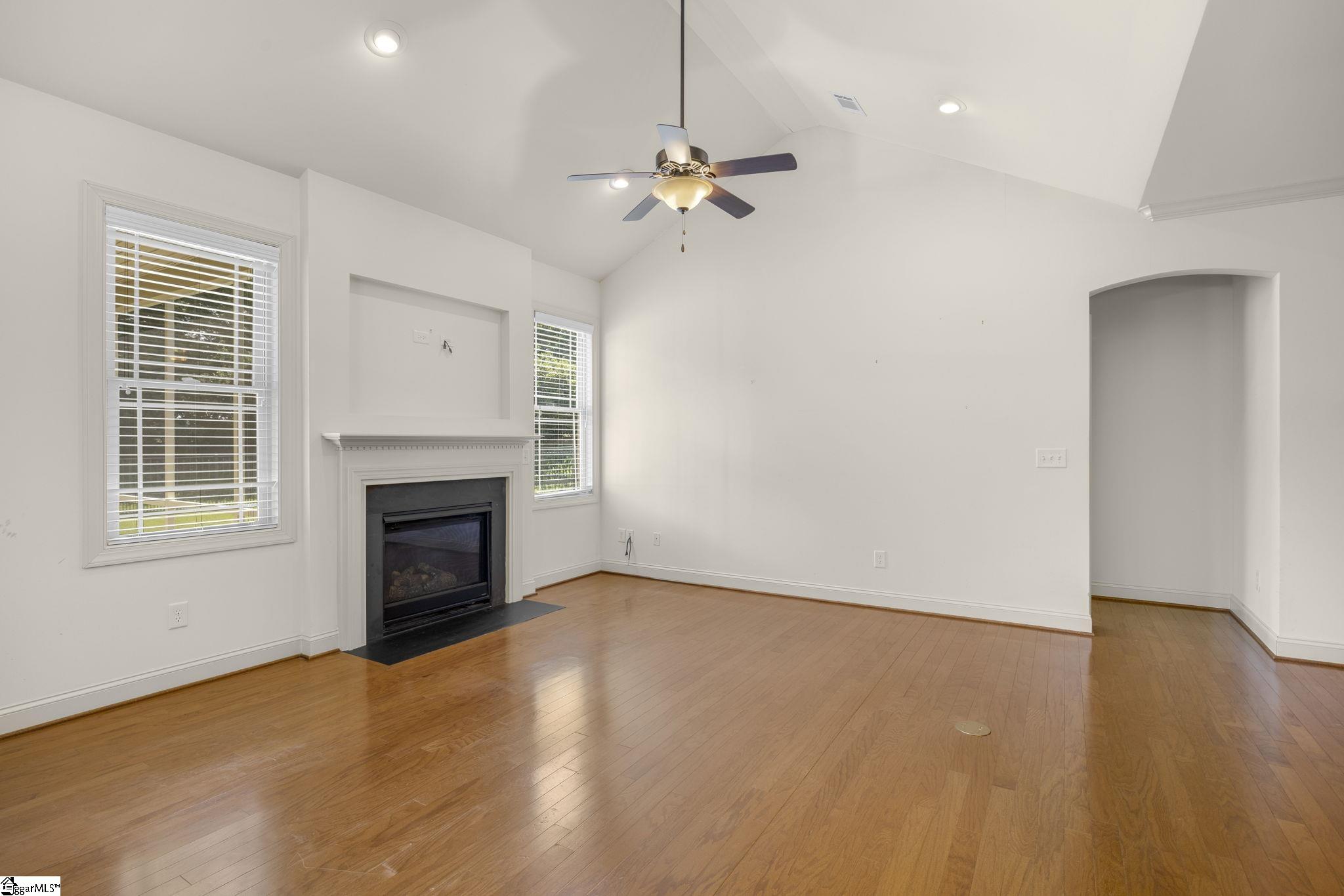 6 Belle Oaks Drive Property Photo 7
