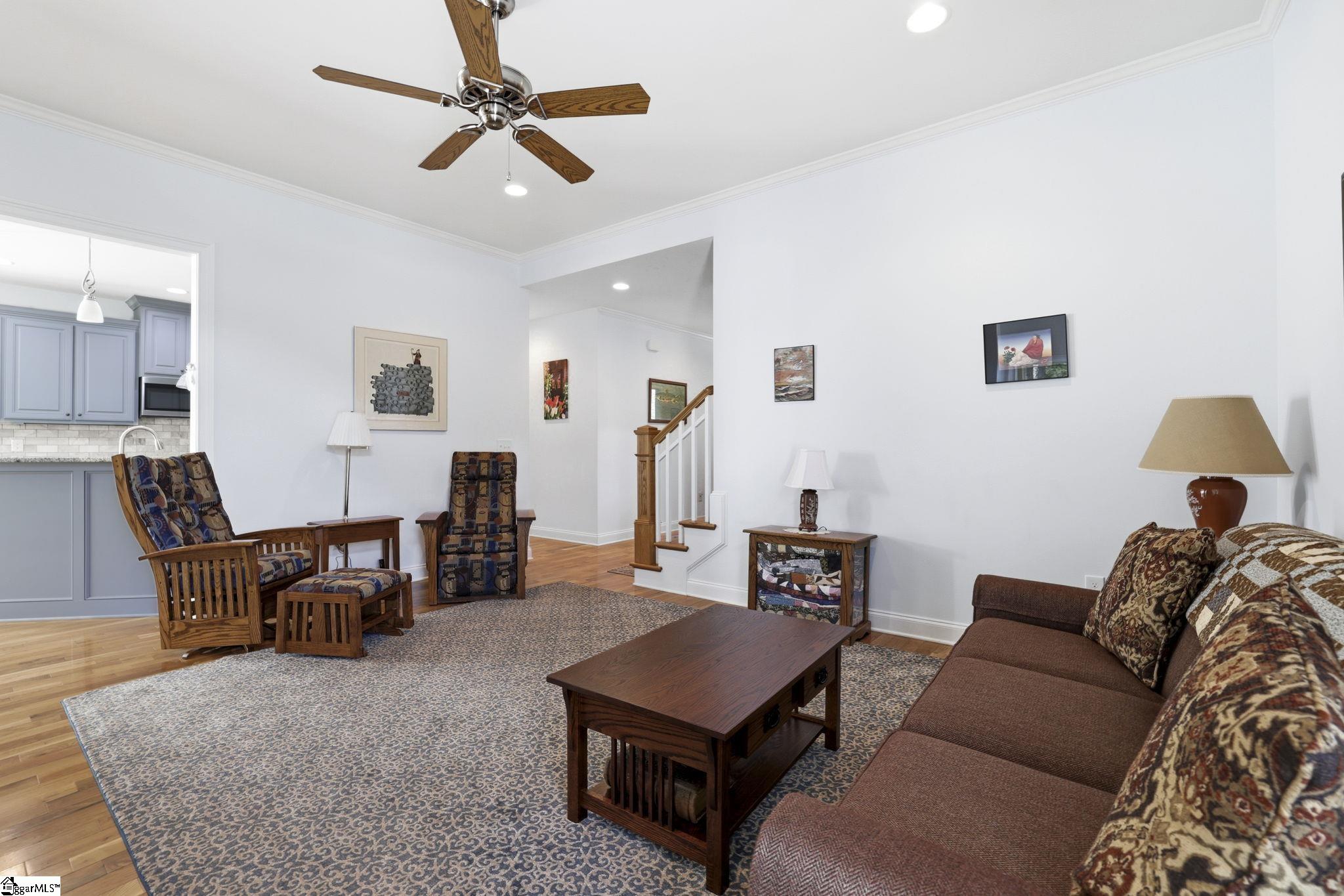 710 Man Of War Court Property Photo 5