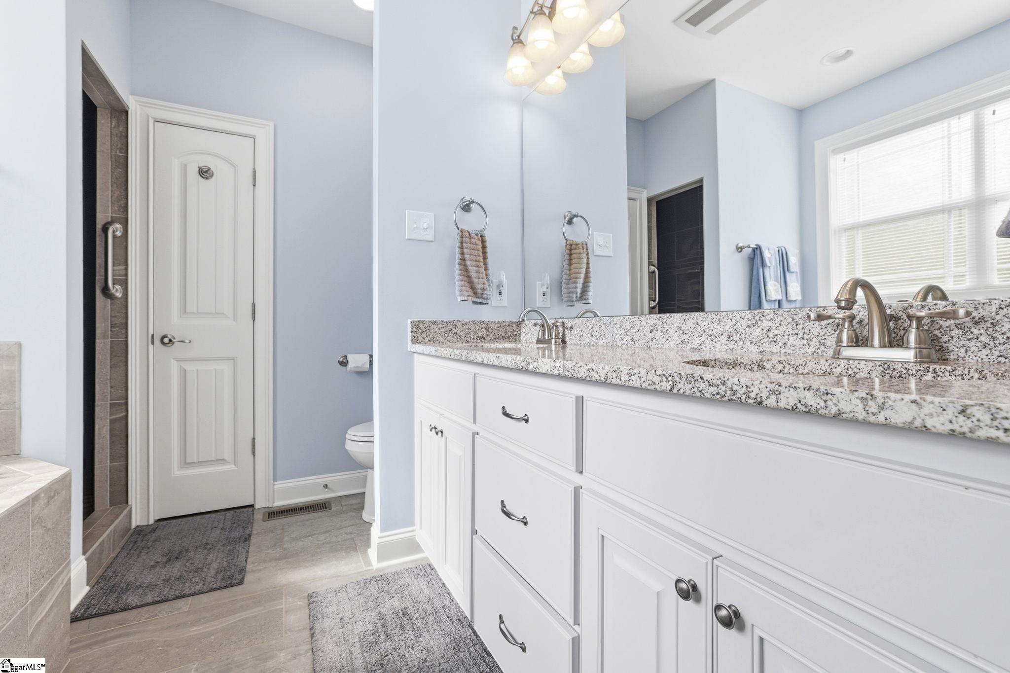 710 Man Of War Court Property Photo 18