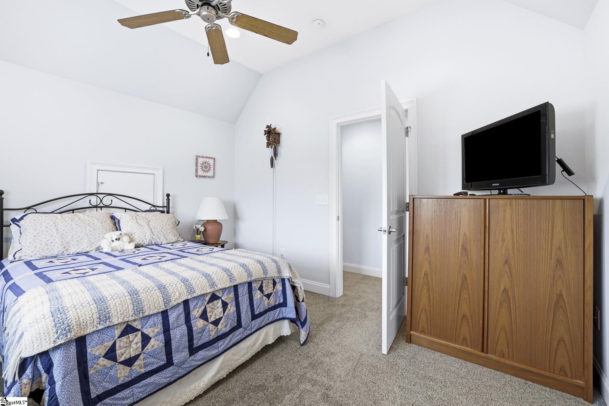 710 Man Of War Court Property Photo 30