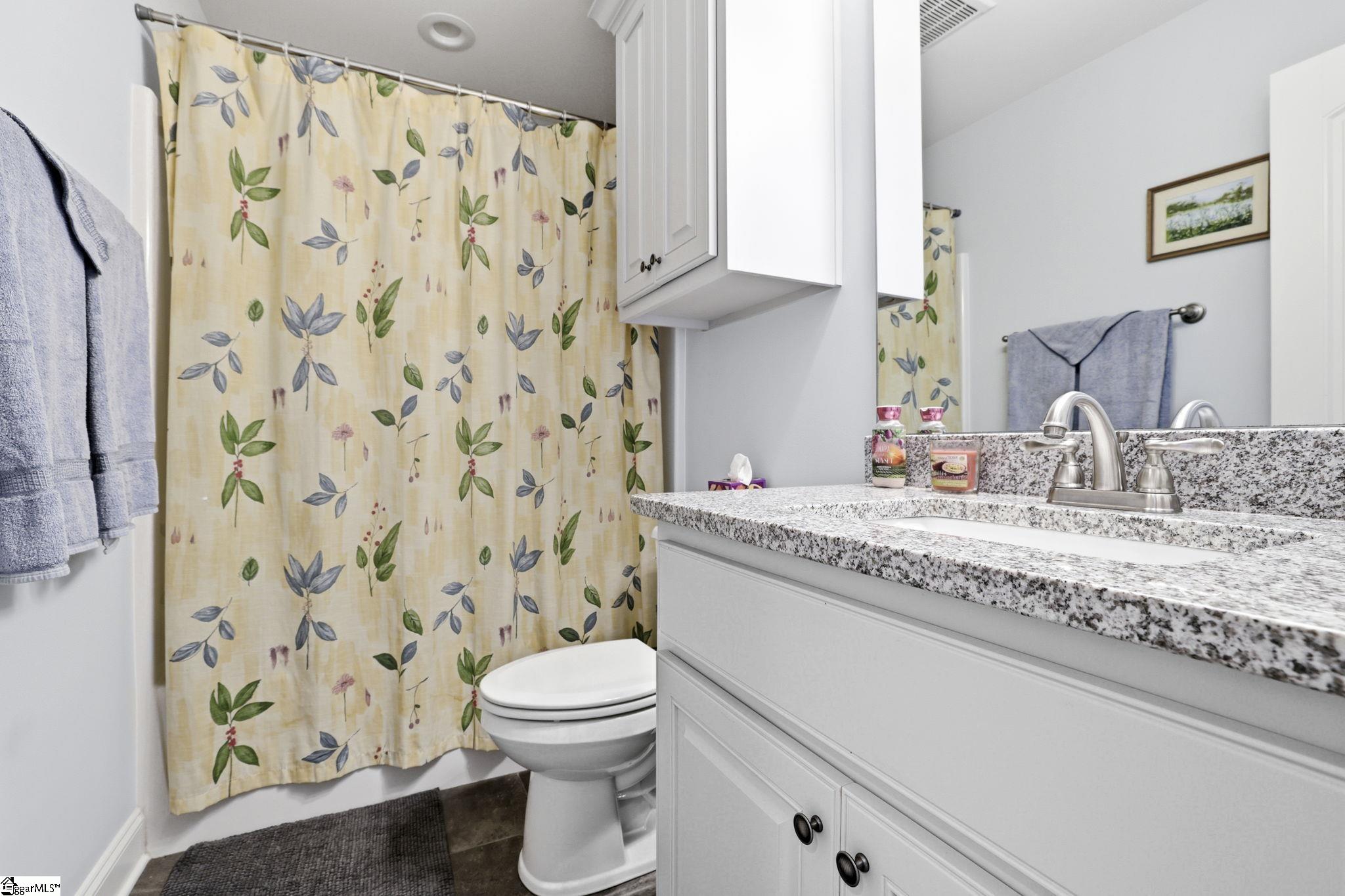 710 Man Of War Court Property Photo 31