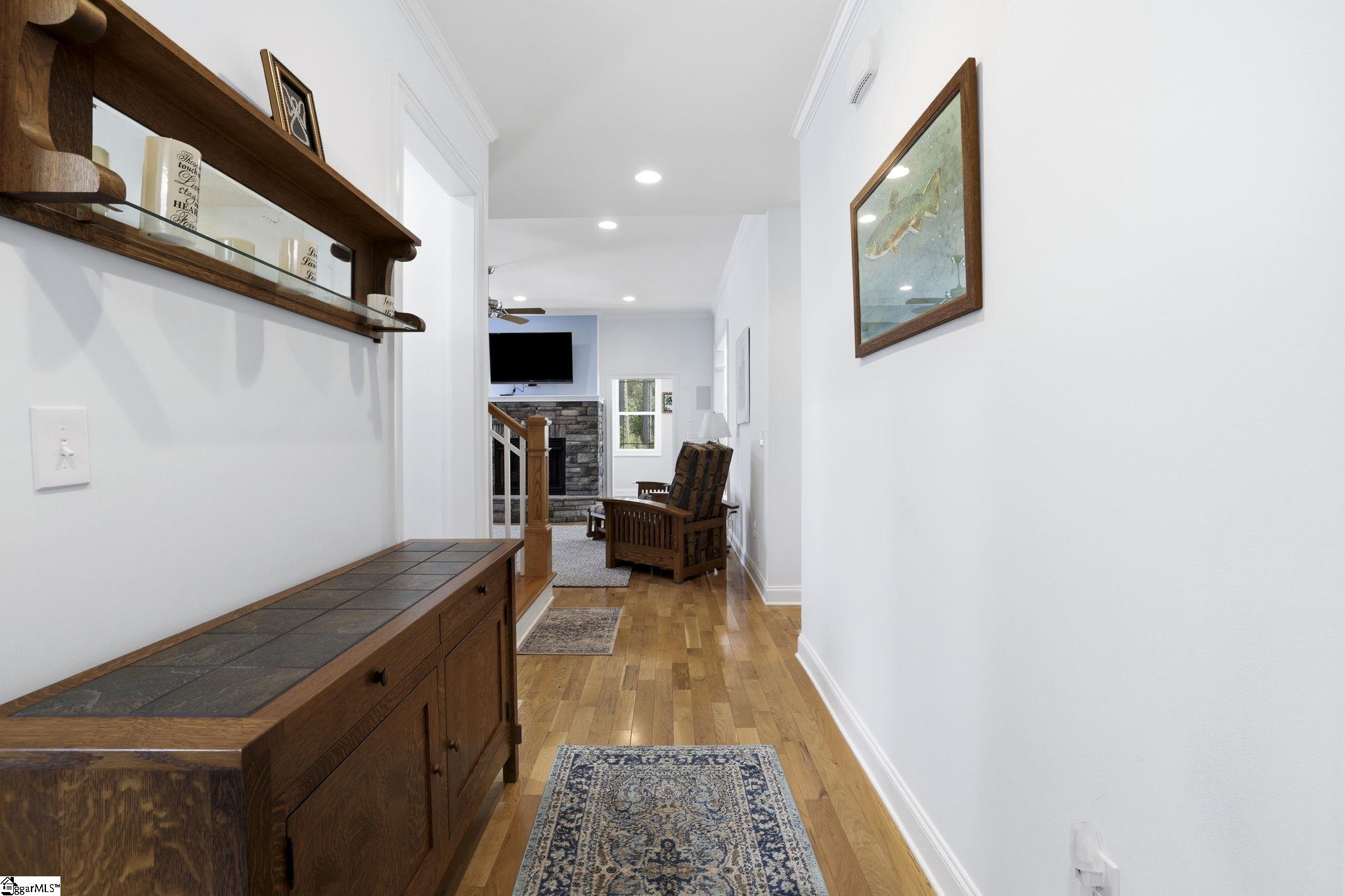 710 Man Of War Court Property Photo 32
