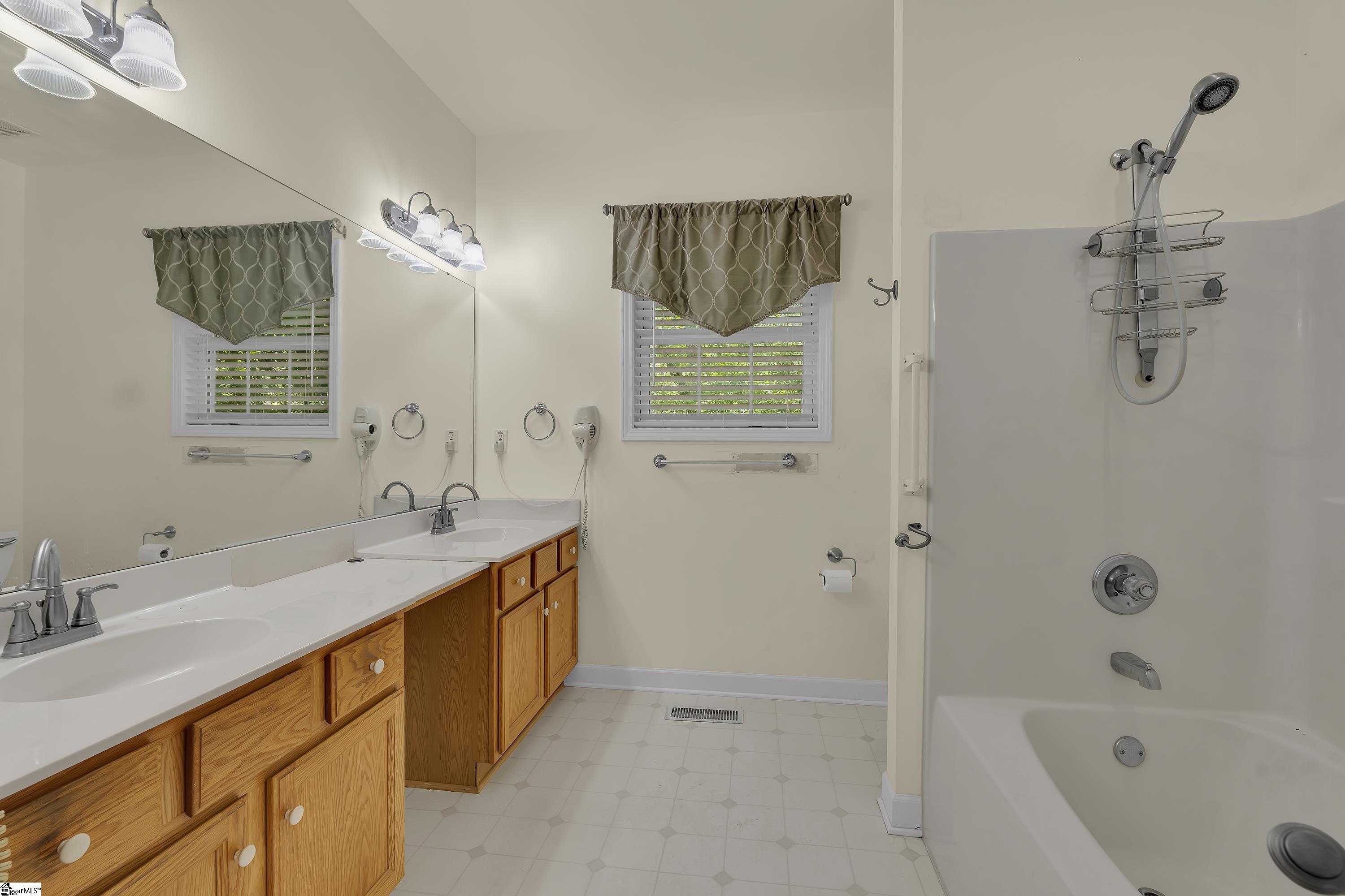 416 Beckenham Lane Property Photo 20