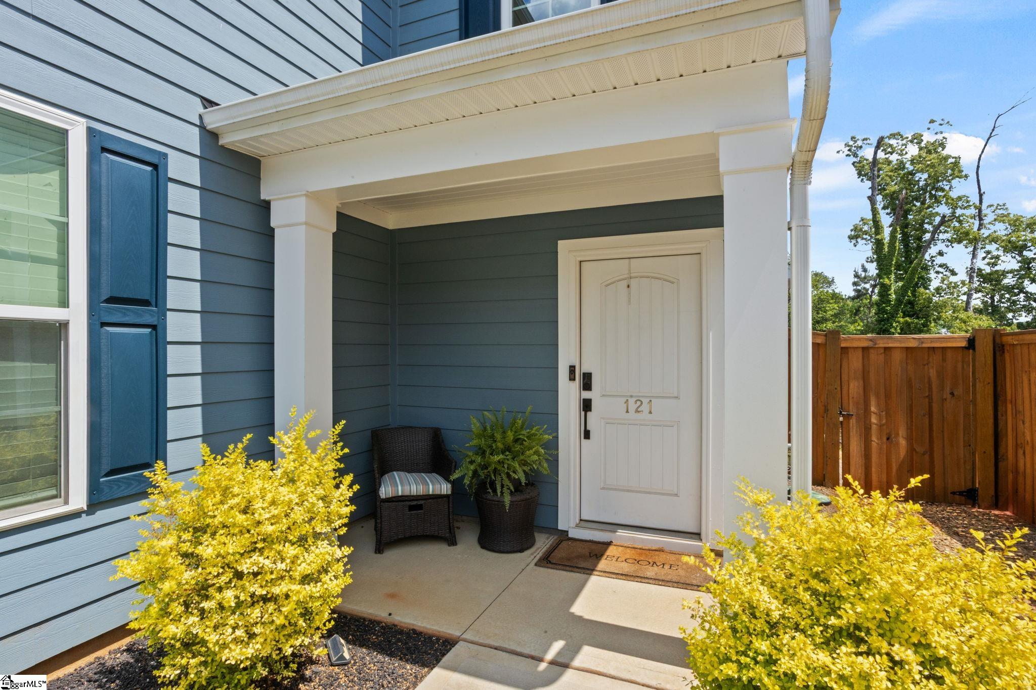 121 Hyssop Court Property Photo 4