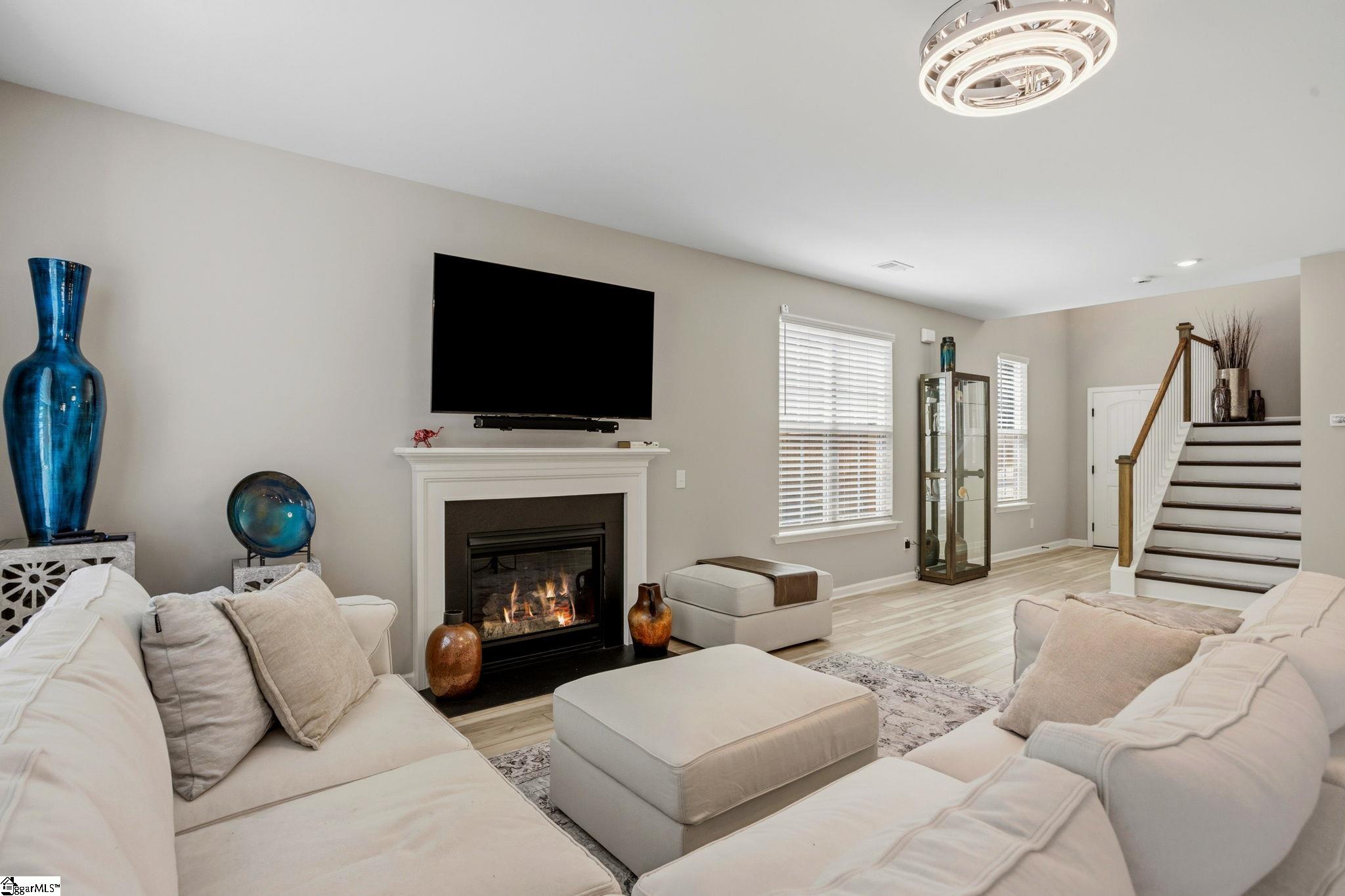 121 Hyssop Court Property Photo 8