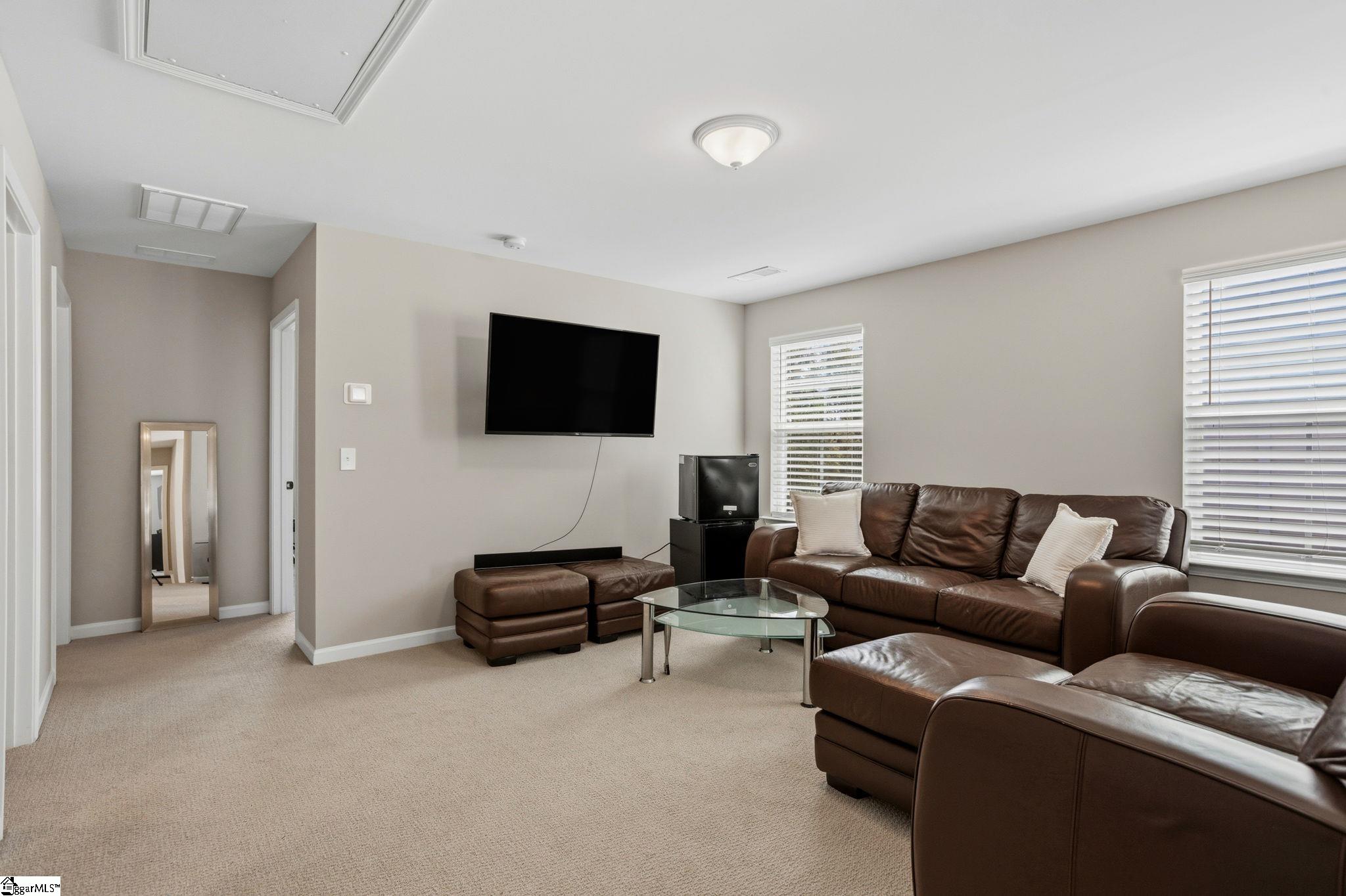 121 Hyssop Court Property Photo 27