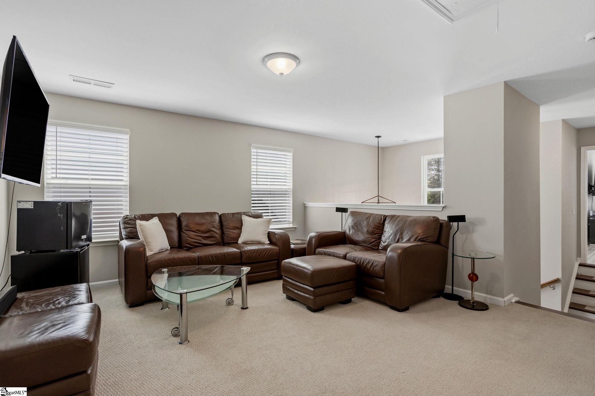 121 Hyssop Court Property Photo 28
