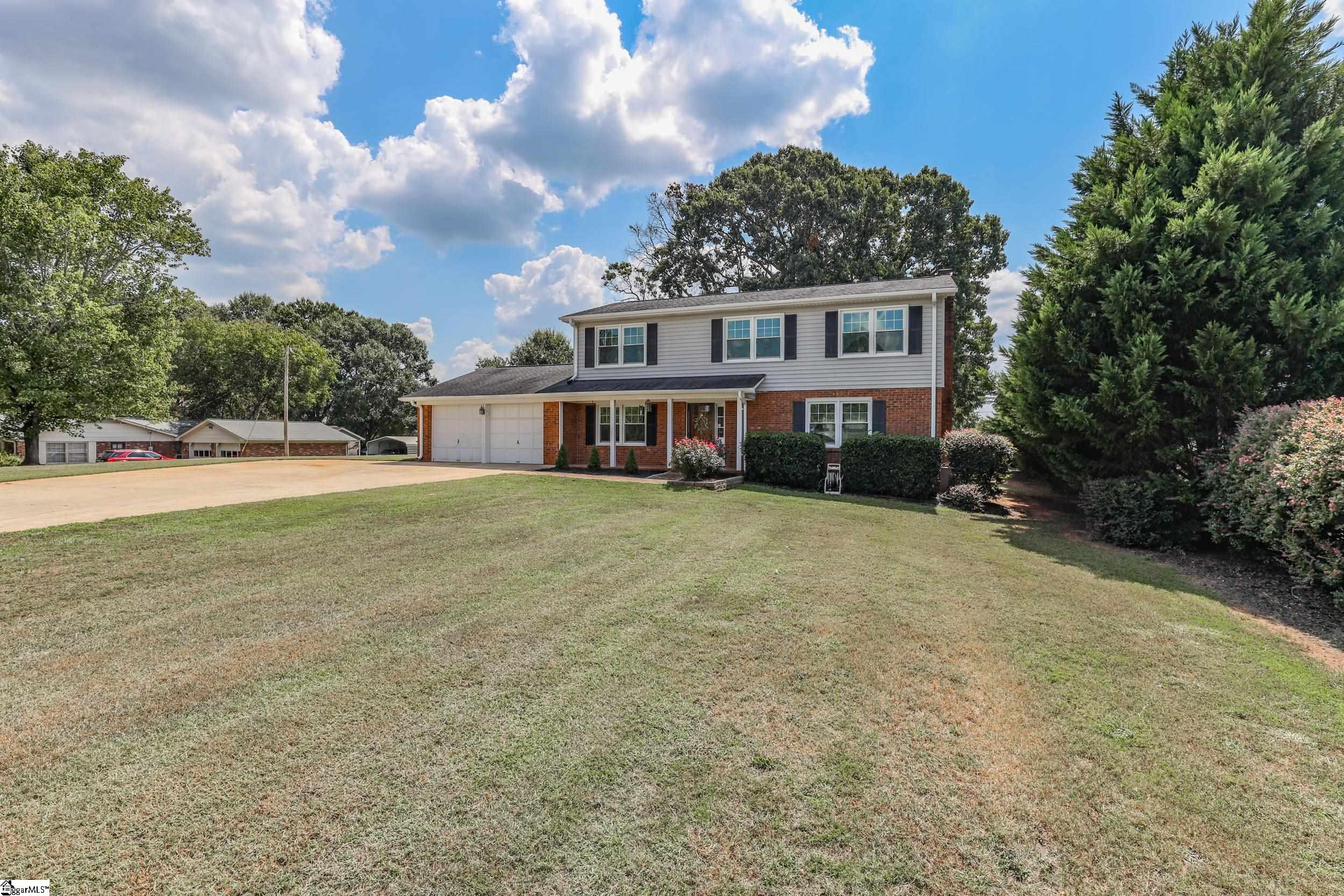 104 Forest Park Drive Property Photo 4