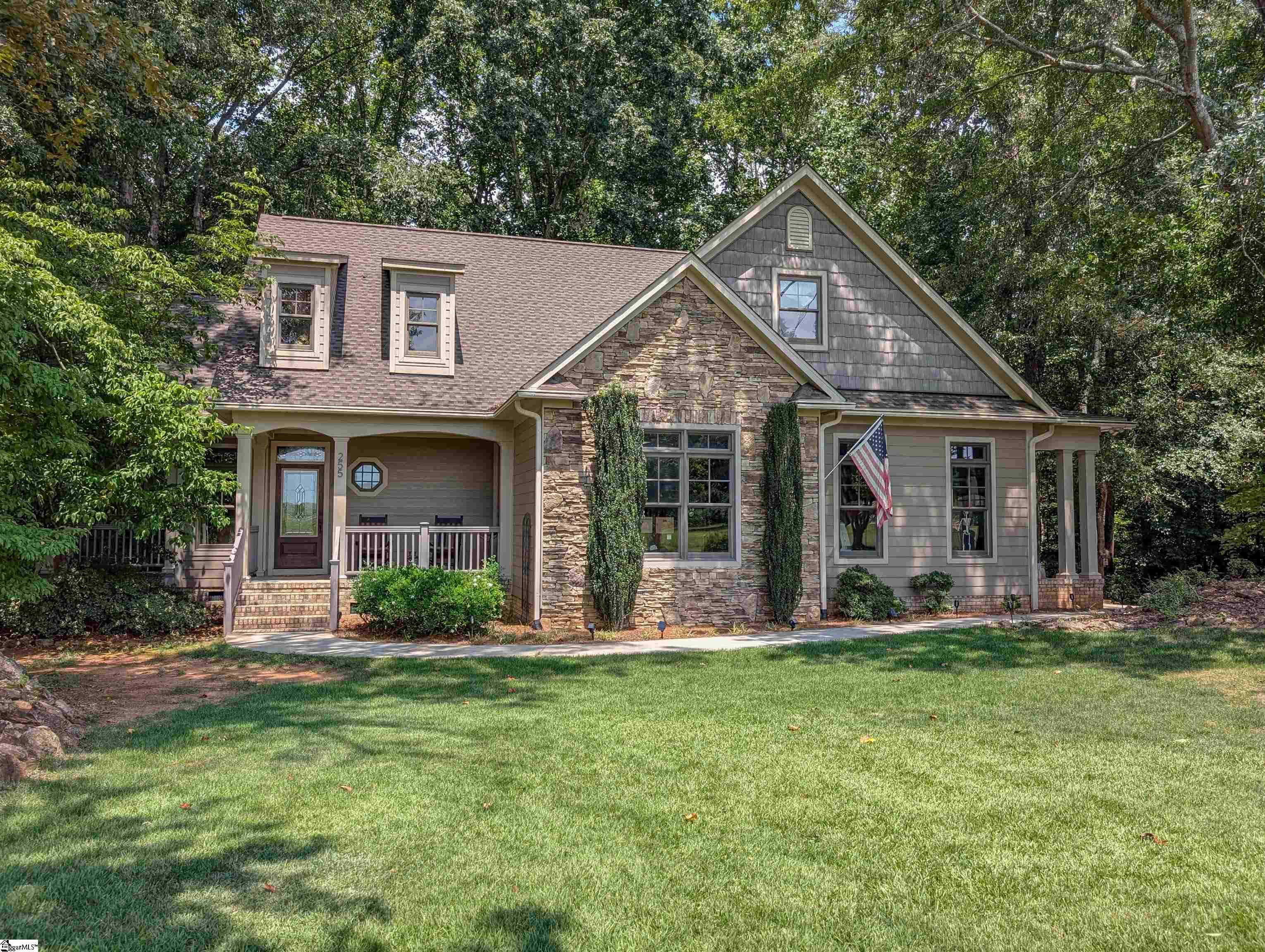 255 Oak Road Property Photo 2