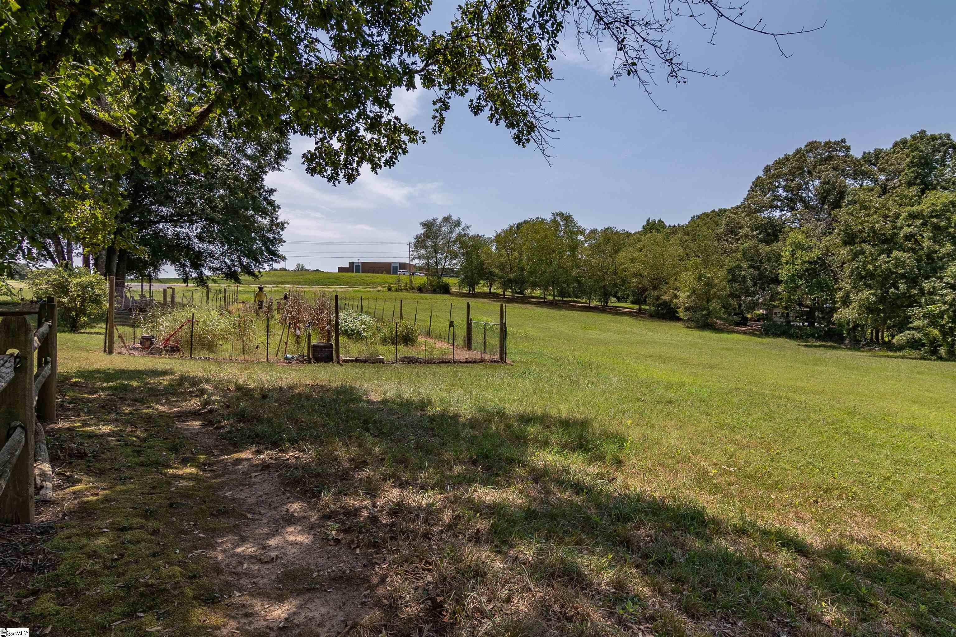 255 Oak Road Property Photo 11