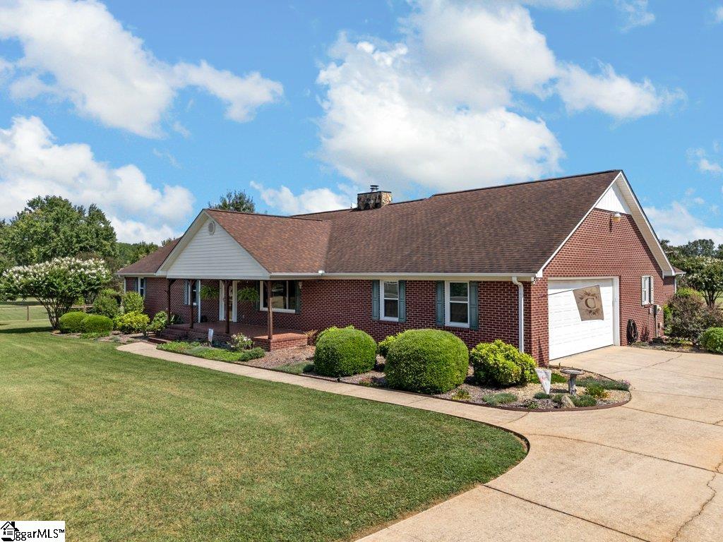 632 Circle Drive Property Photo 4