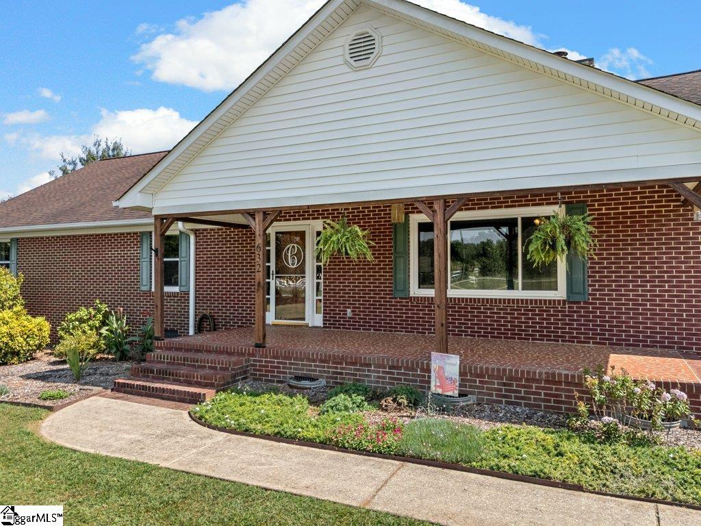 632 Circle Drive Property Photo 6