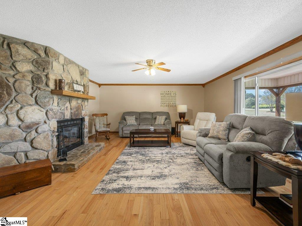 632 Circle Drive Property Photo 9
