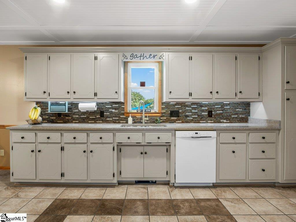 632 Circle Drive Property Photo 15
