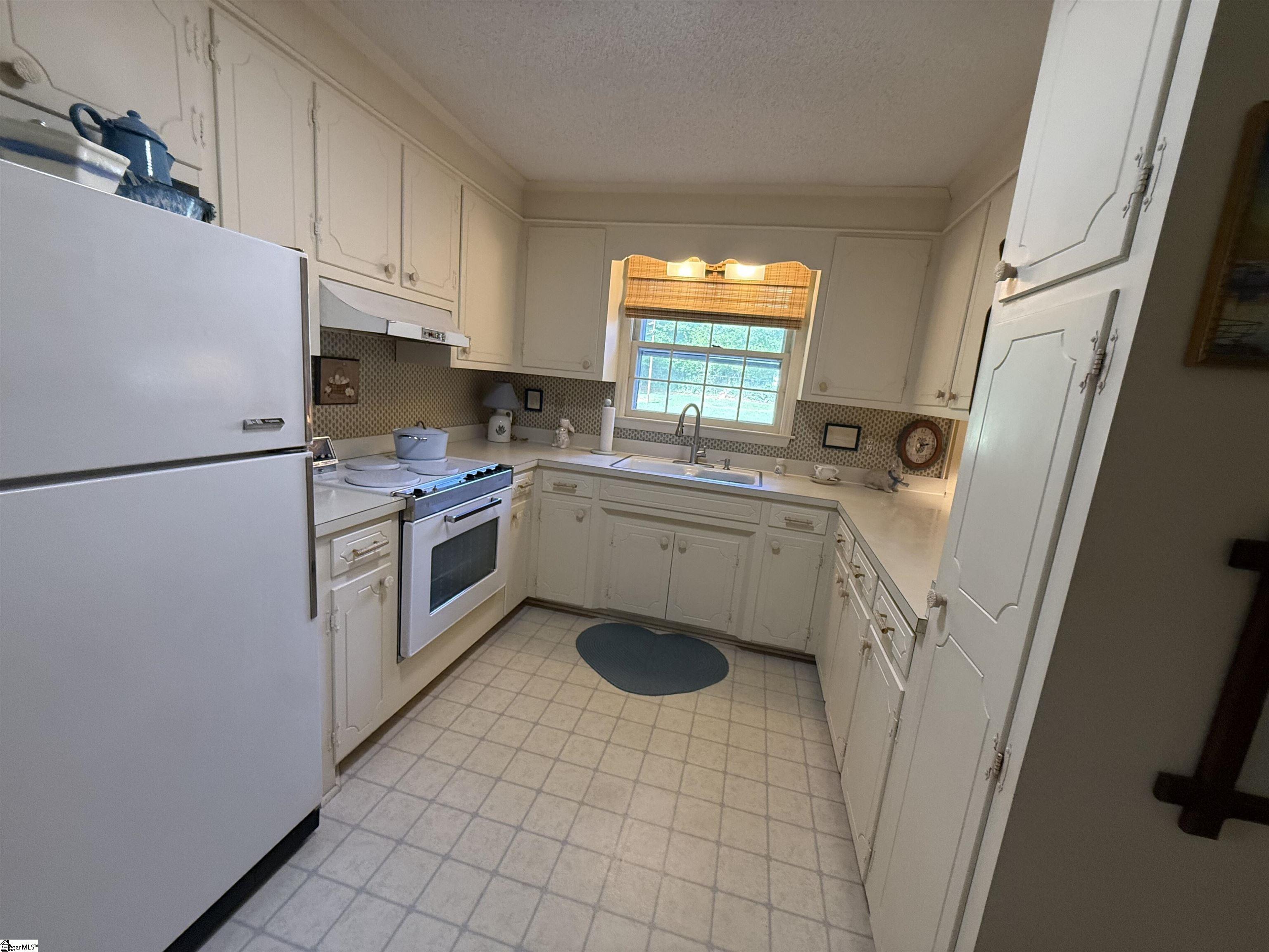 104 Russell Street Property Photo 11