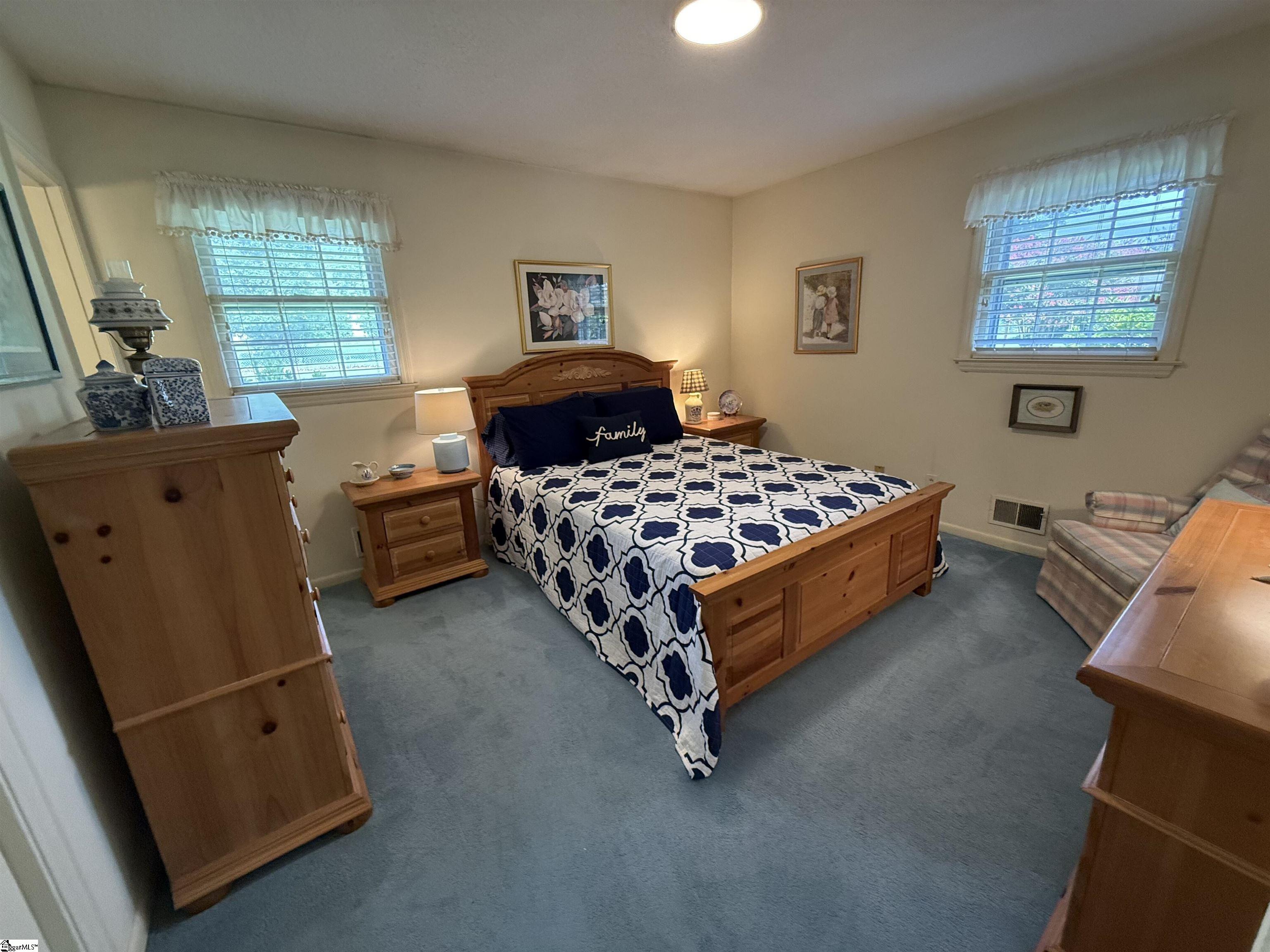 104 Russell Street Property Photo 28