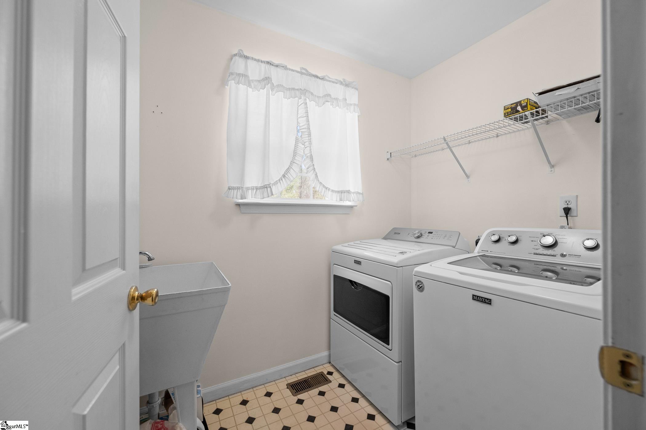 2883 N Highway 101 Property Photo 29