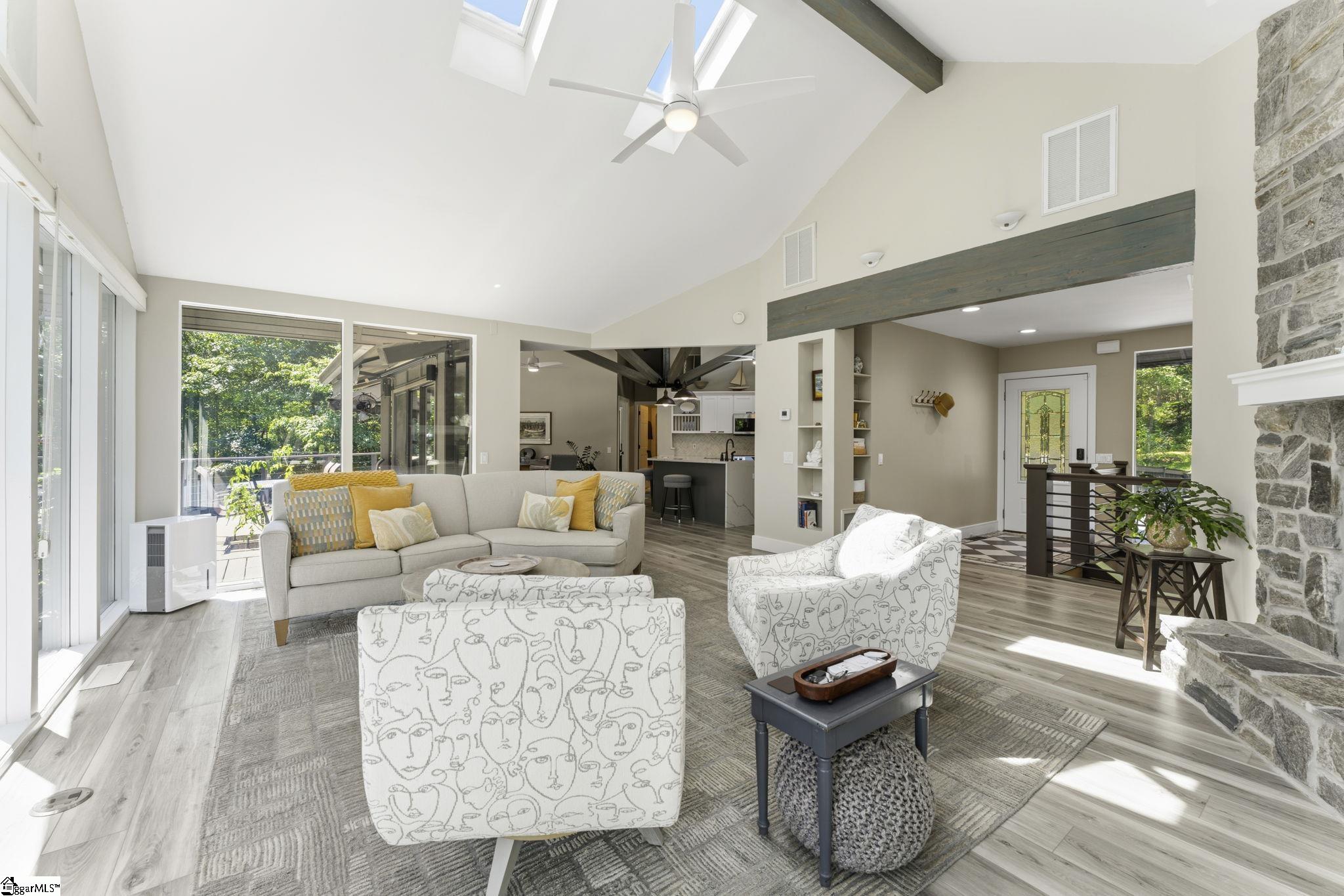 305 Raven Cliff Road Property Photo 8