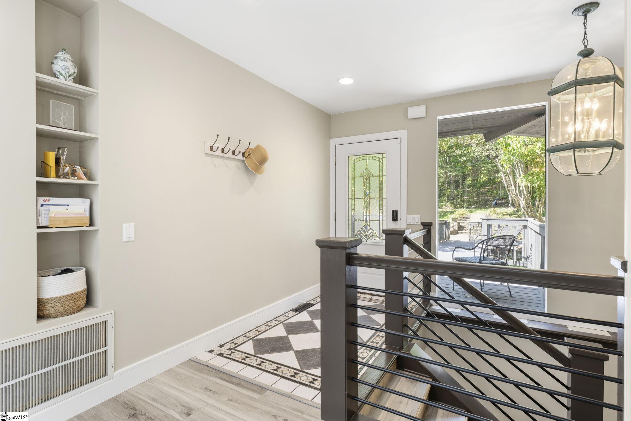 305 Raven Cliff Road Property Photo 9