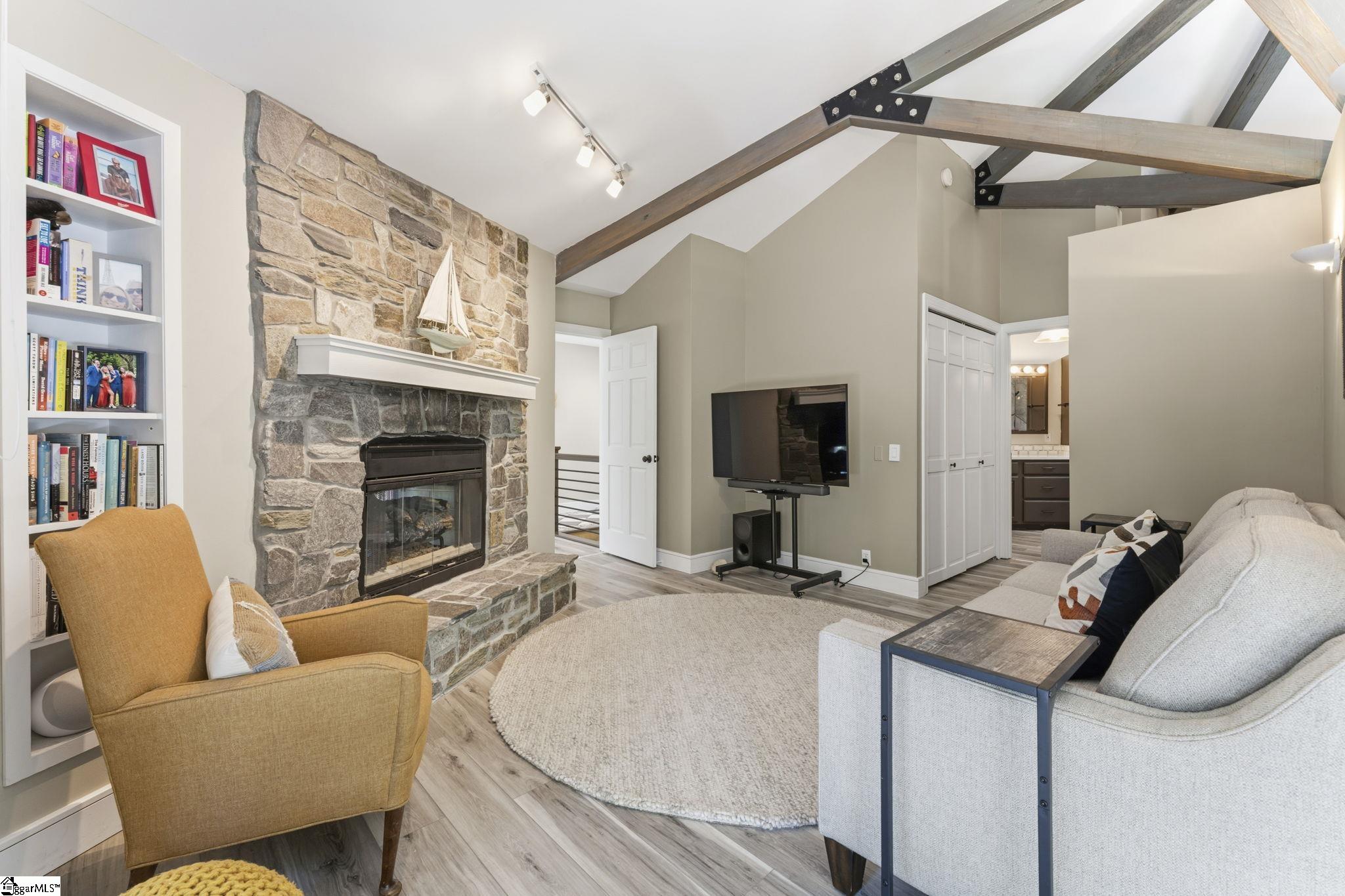 305 Raven Cliff Road Property Photo 16