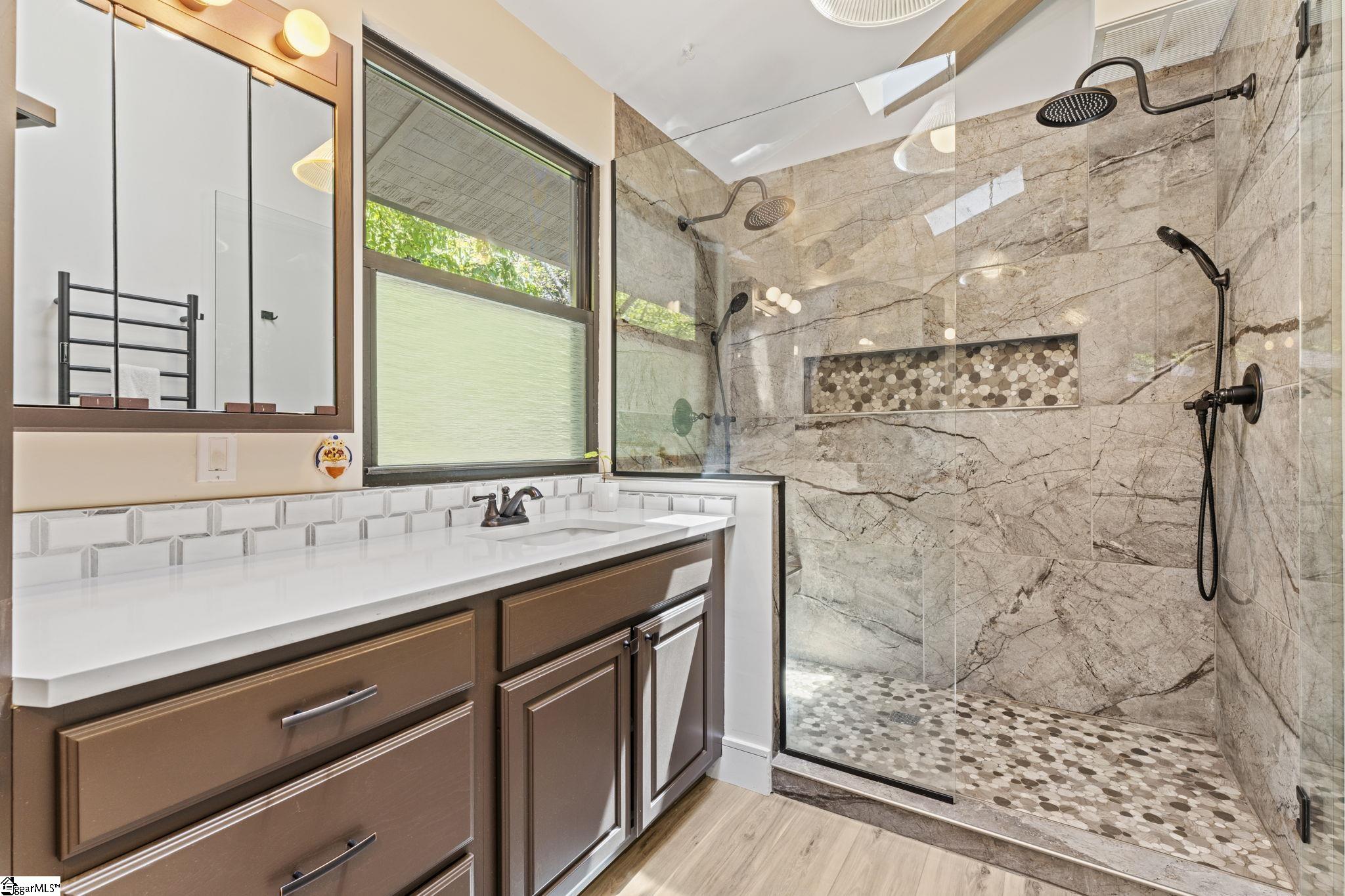 305 Raven Cliff Road Property Photo 22